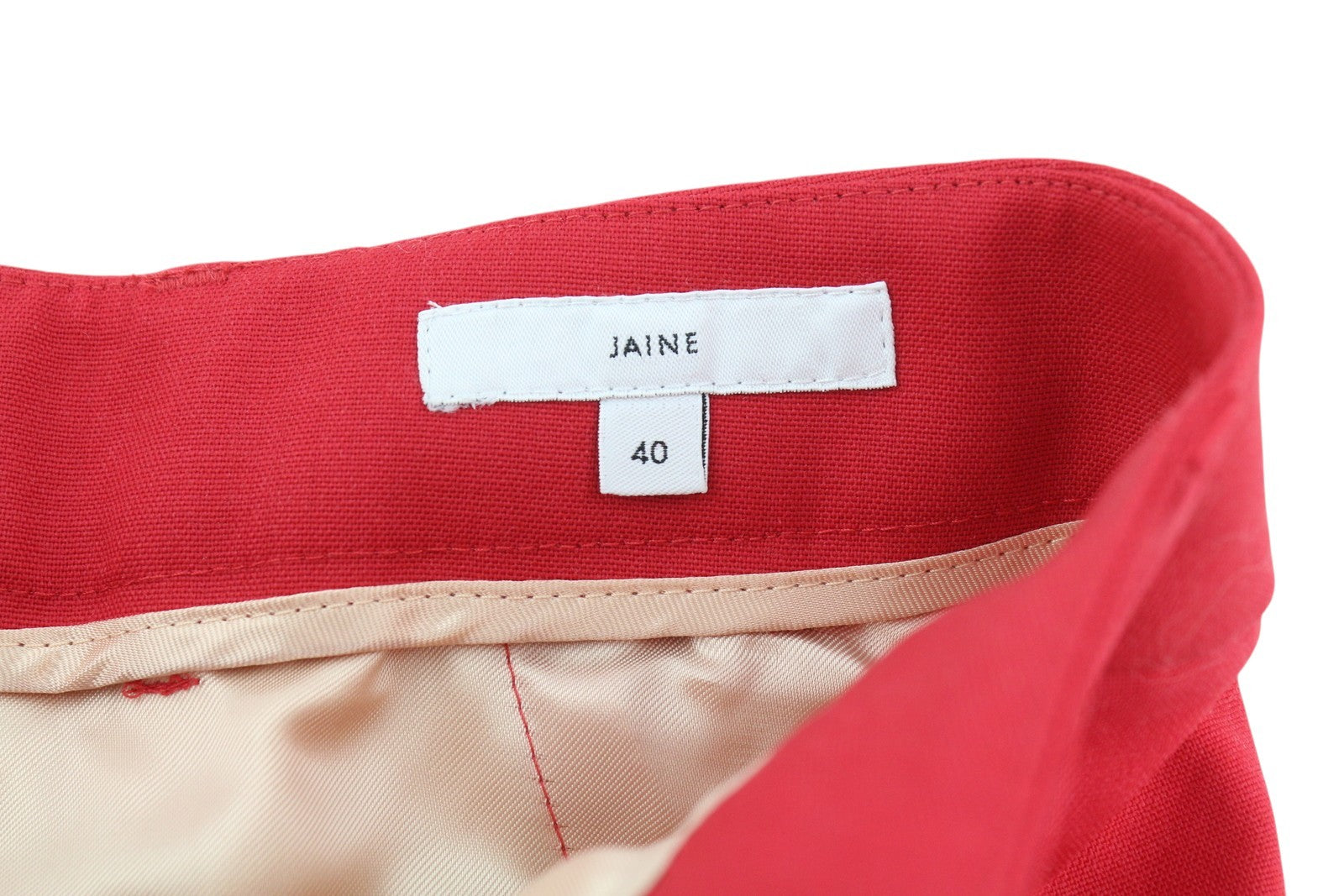 PT TORINO Jaine moteriškos kelnės, 40 W27, raudonos, laisvo kirpimo, iki kulkšnies, užtrauktuku. Rekomenduojama kaina – 249 €. 