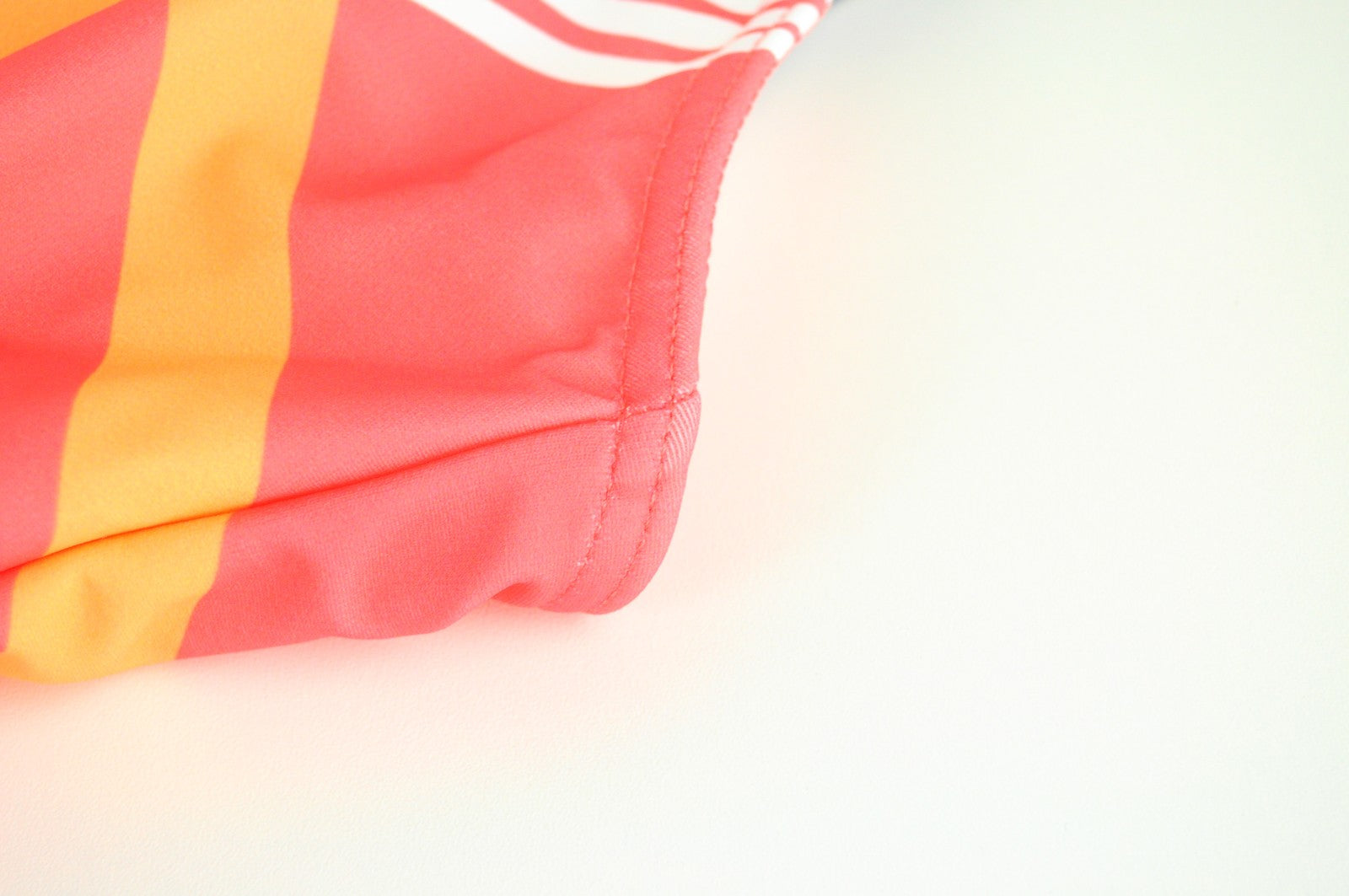 SWEATY BETTY Medalist Women's Swimsuit M Abstract Pink Print One-Piece, Strappy_