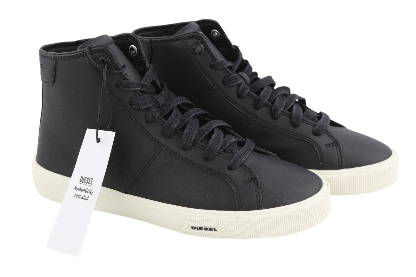 DIESEL S-Mydori Mc W moteriški sportbačiai, 38 dydis, juodos odos, su raišteliais, migdolų nosimi, rekomenduojama kaina – 220 € 