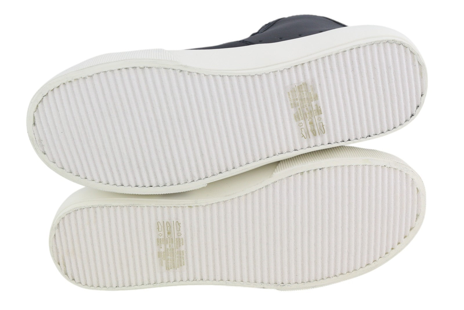 DIESEL S-Mydori Mc W moteriški sportbačiai, 38 dydis, juodos odos, su raišteliais, migdolų nosimi, rekomenduojama kaina – 220 € 