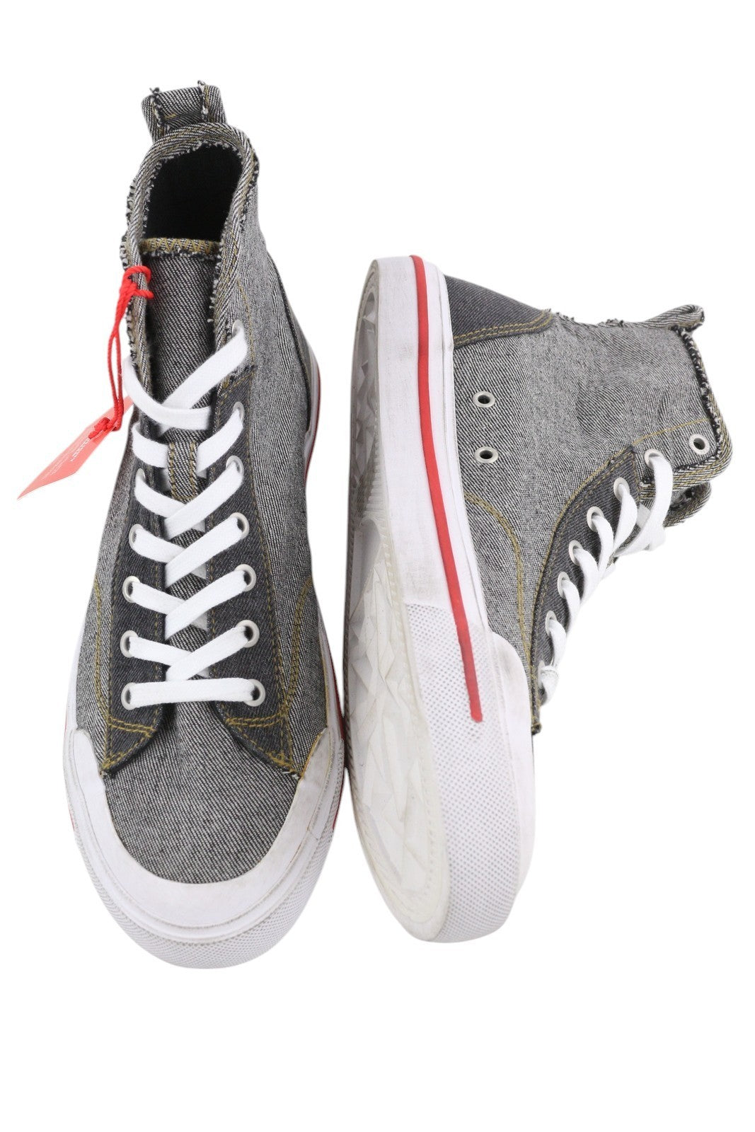 DIESEL S-Athos Mid vyriški sportbačiai, 42 dydžio, tamsaus džinso imitacijos, suvarstomi migdolų formos noseliais, rekomenduojama kaina – 160 € 