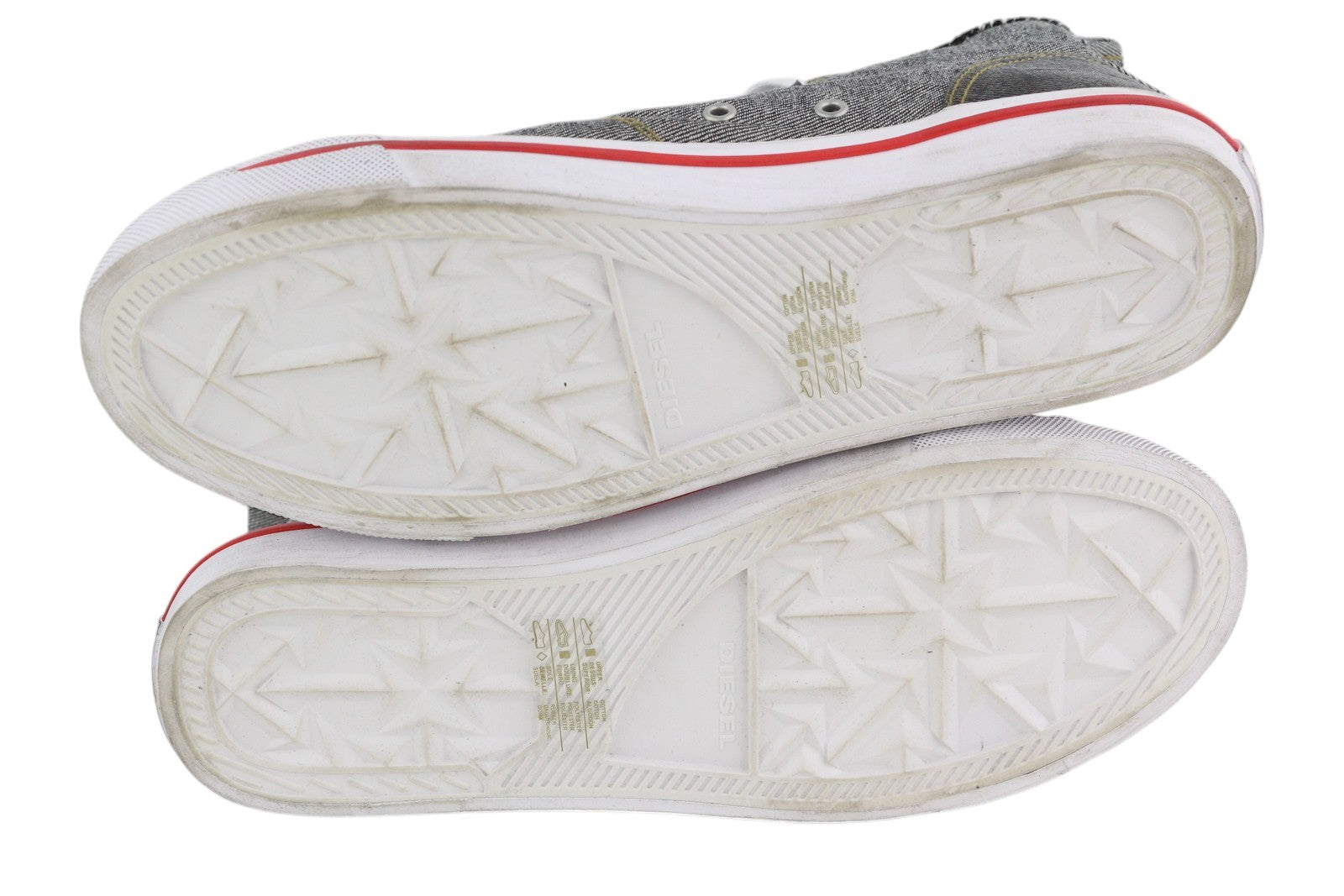 DIESEL S-Athos Mid vyriški sportbačiai, 42 dydžio, tamsaus džinso imitacijos, suvarstomi migdolų formos noseliais, rekomenduojama kaina – 160 € 