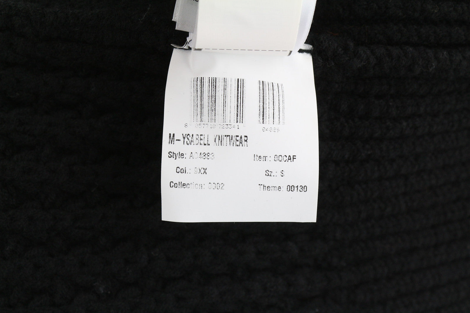 DIESEL M-Ysabell moteriškas megztinis S dydžio, vilnonis, megztinis su apvalia kaklo iškirpte, juodas. Rekomenduojama kaina – 275 €. 