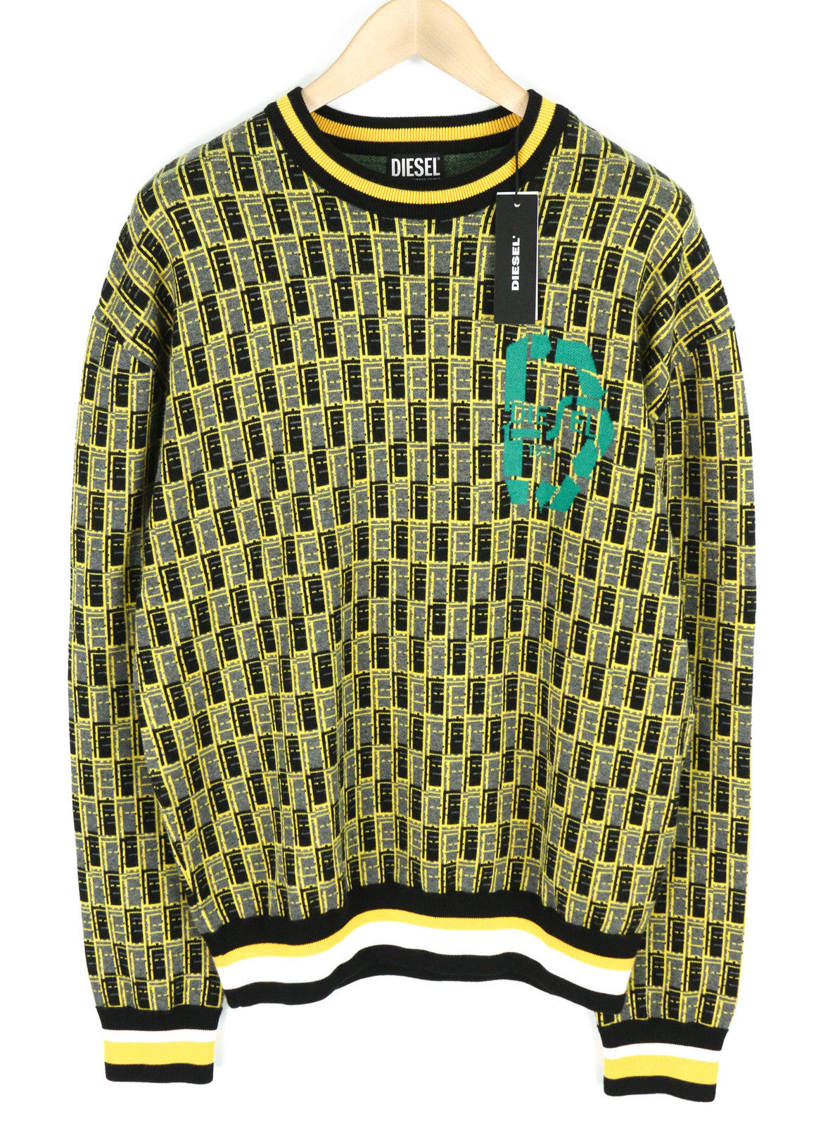 DIESEL K-Toledo vyriškas megztinis L dydžio, apvalios kaklo iškirptės, megztas raštuotas, rekomenduojama kaina – 160 € 