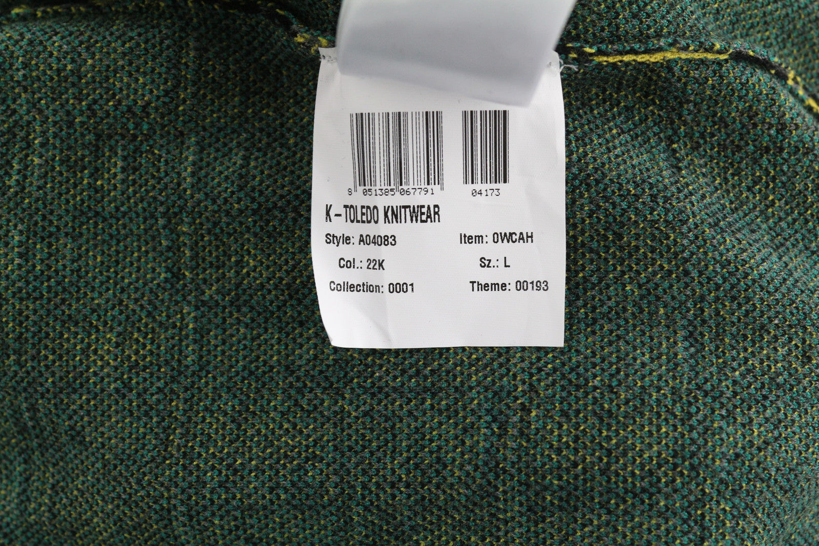 DIESEL K-Toledo vyriškas megztinis L dydžio, apvalios kaklo iškirptės, megztas raštuotas, rekomenduojama kaina – 160 € 