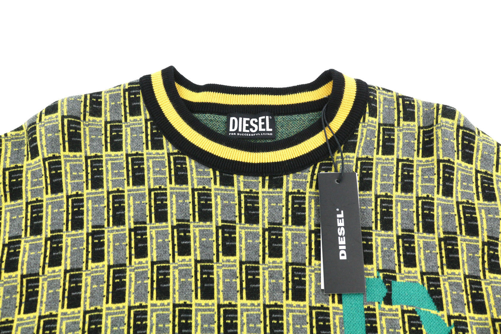 DIESEL K-Toledo vyriškas megztinis L dydžio, apvalios kaklo iškirptės, megztas raštuotas, rekomenduojama kaina – 160 € 