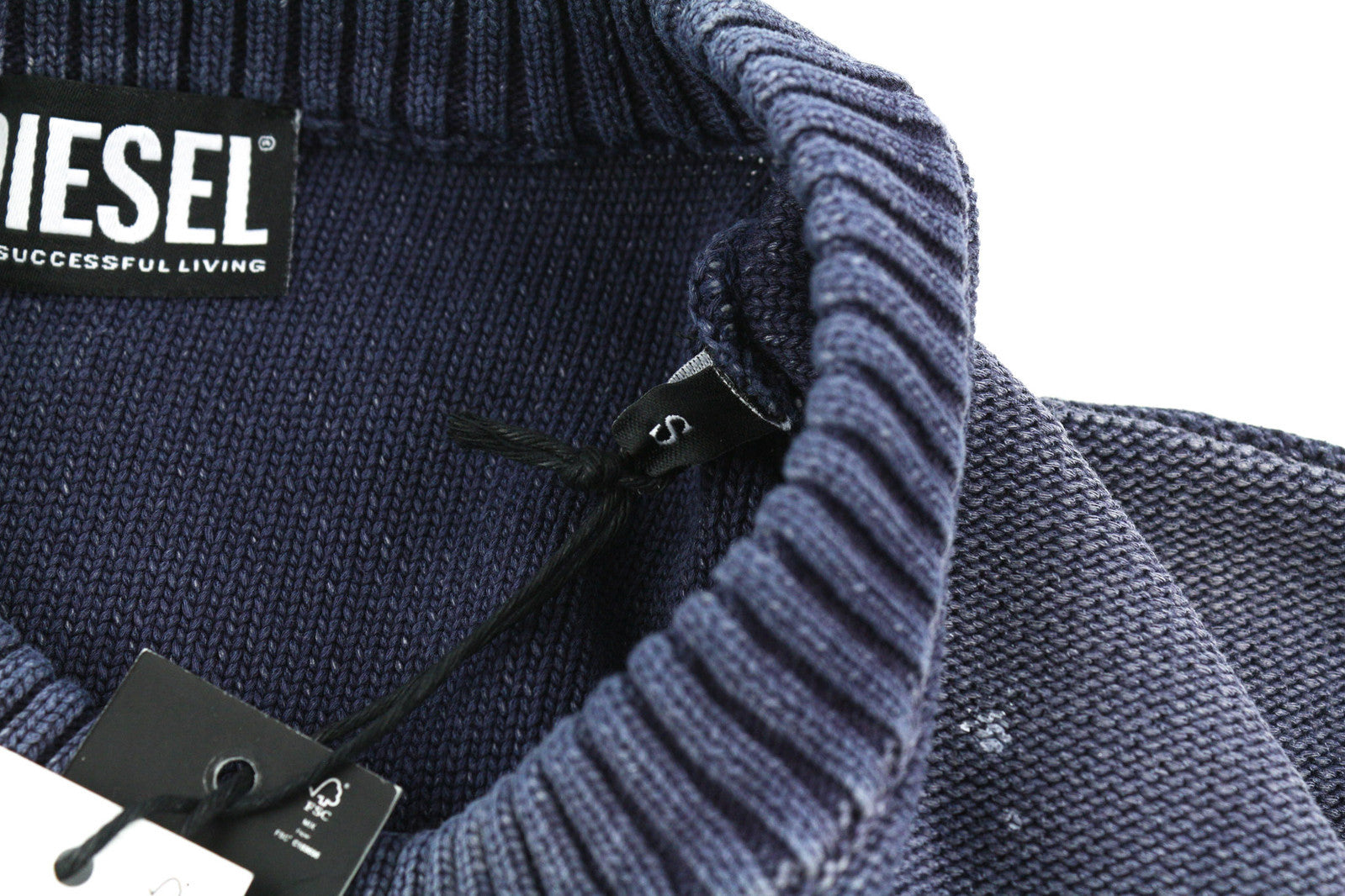 DIESEL K-Northern vyriškas megztinis S dydžio, skalbto efekto, megztas, mėlynas, rekomenduojama kaina – 275 € 
