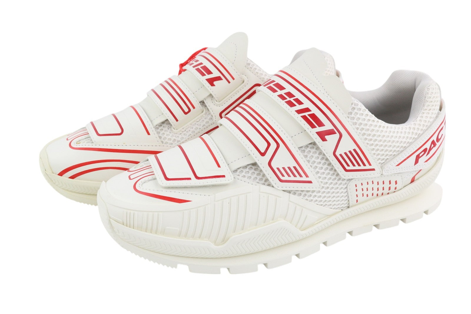 DIESEL S-Pendhio Lc vyriški sportbačiai, 43 dydžio, balti, migdolų formos noselės, žemakulniai, rekomenduojama kaina – 295 € 