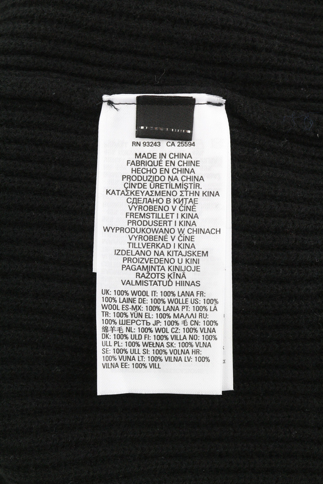 DIESEL K-Liff vyriškas megztinis L dydžio, juodas, vilnonis megztinis su apvalia apykakle, rekomenduojama kaina – 275 € 