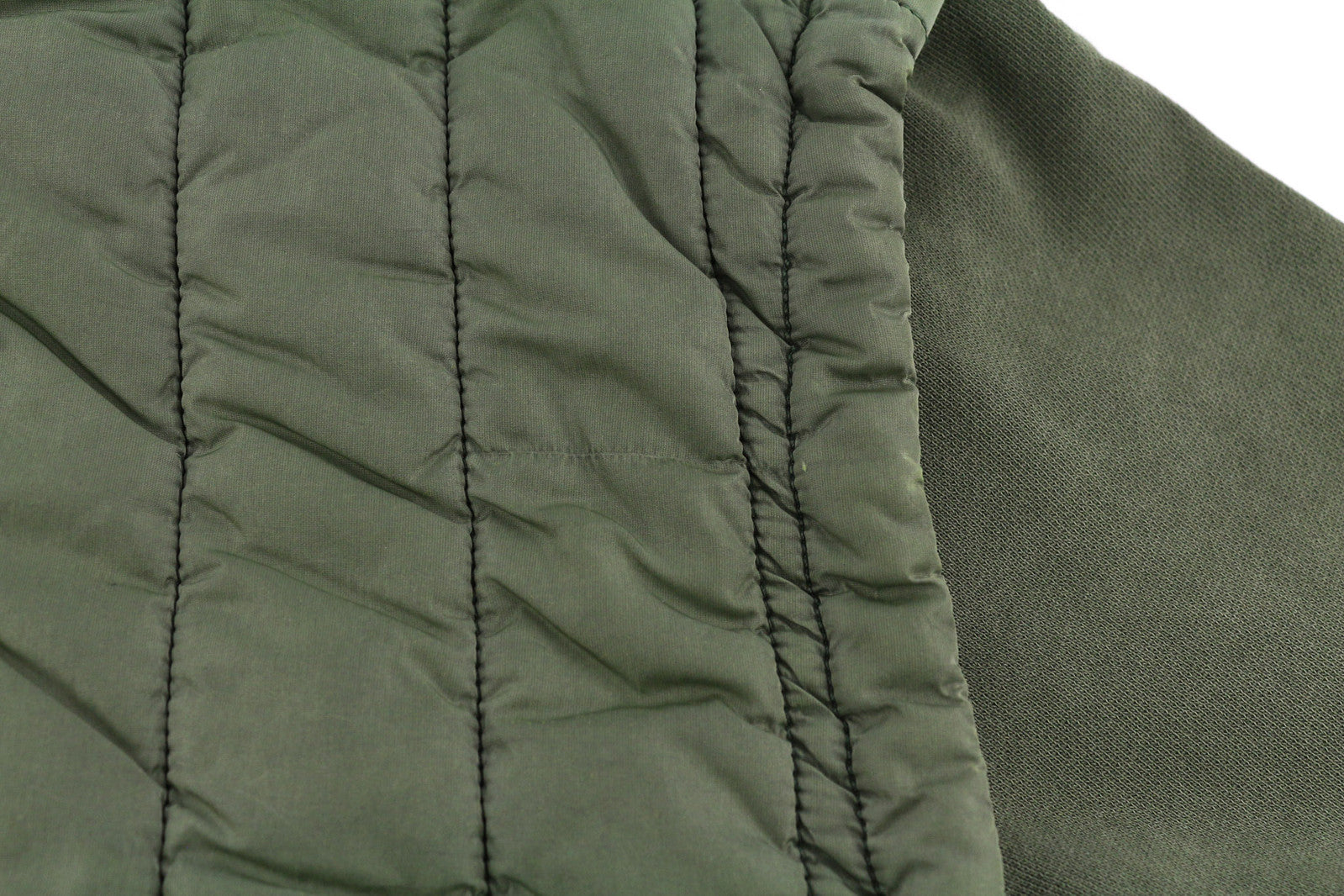 DIESEL S-Holty vyriškas džemperis, L dydžio, žalias, megztinis su paminkštinimu, dygsniuota apvalia kaklo apykakle, rekomenduojama kaina – 225 € 