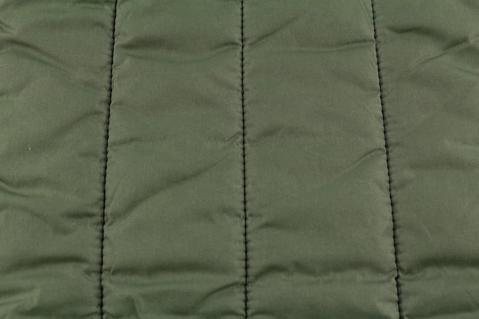 DIESEL S-Holty vyriškas džemperis, L dydžio, žalias, megztinis su paminkštinimu, dygsniuota apvalia kaklo apykakle, rekomenduojama kaina – 225 € 