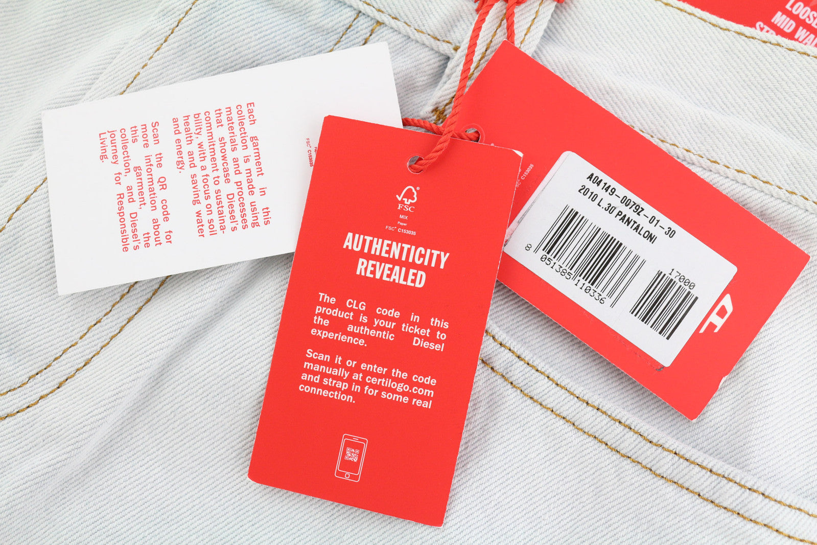 DIESEL 2010 0079Z vyriški džinsai W30/L30 laisvo kirpimo, vidutinio juosmens, tiesaus kirpimo, rekomenduojama kaina – 250 € 