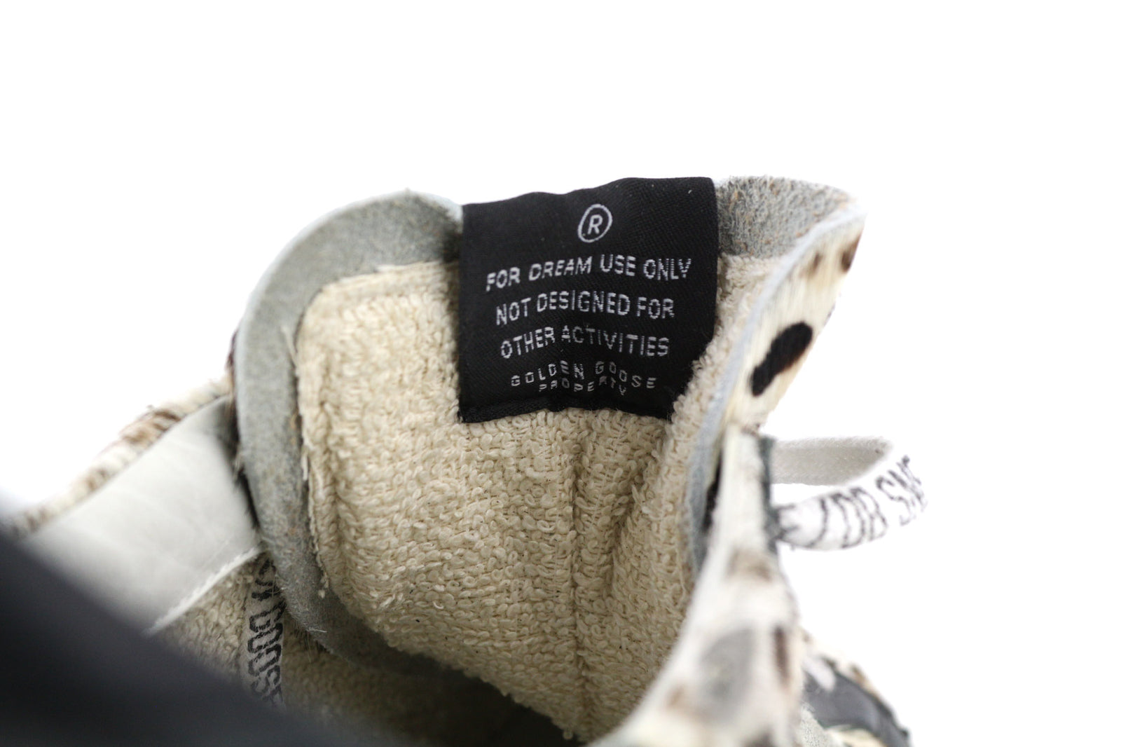 „GOLDEN GOOSE Superstar“ vyriški sportbačiai su gyvūnų raštu, rudi, žemapadžiai bateliai. 