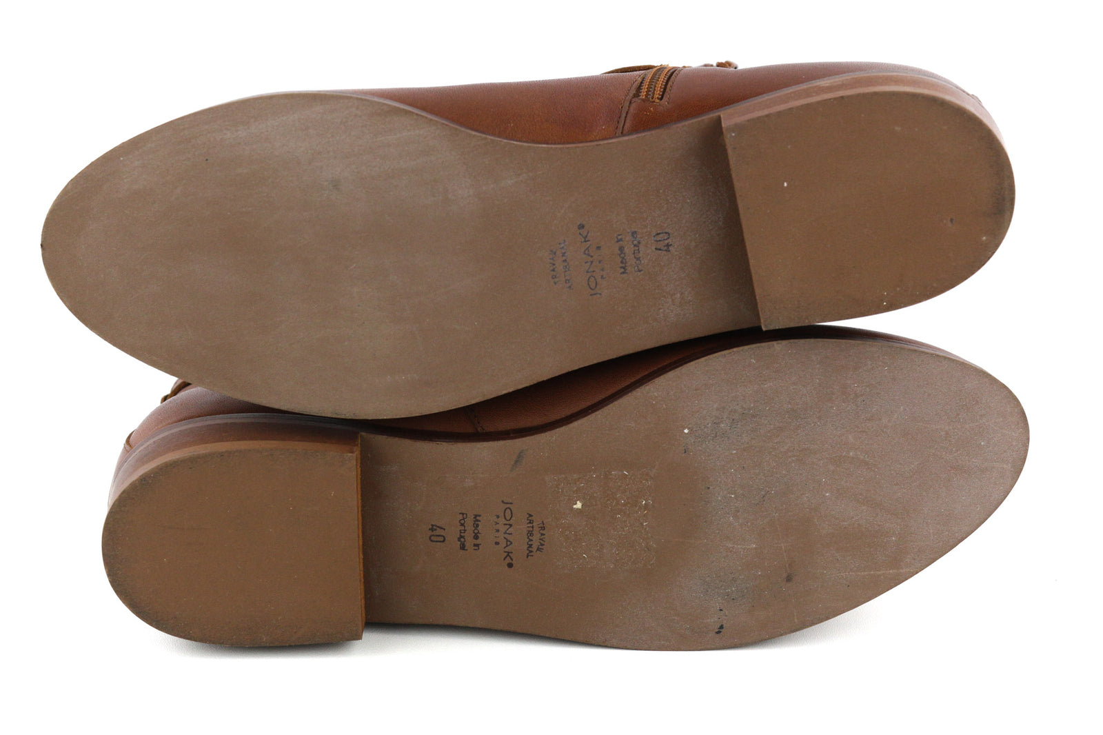 JONAK moteriški aulinukai EU40 UK7.5 rudi odiniai migdolų nosys, su logotipu ir užtrauktuku ant kulkšnies. 