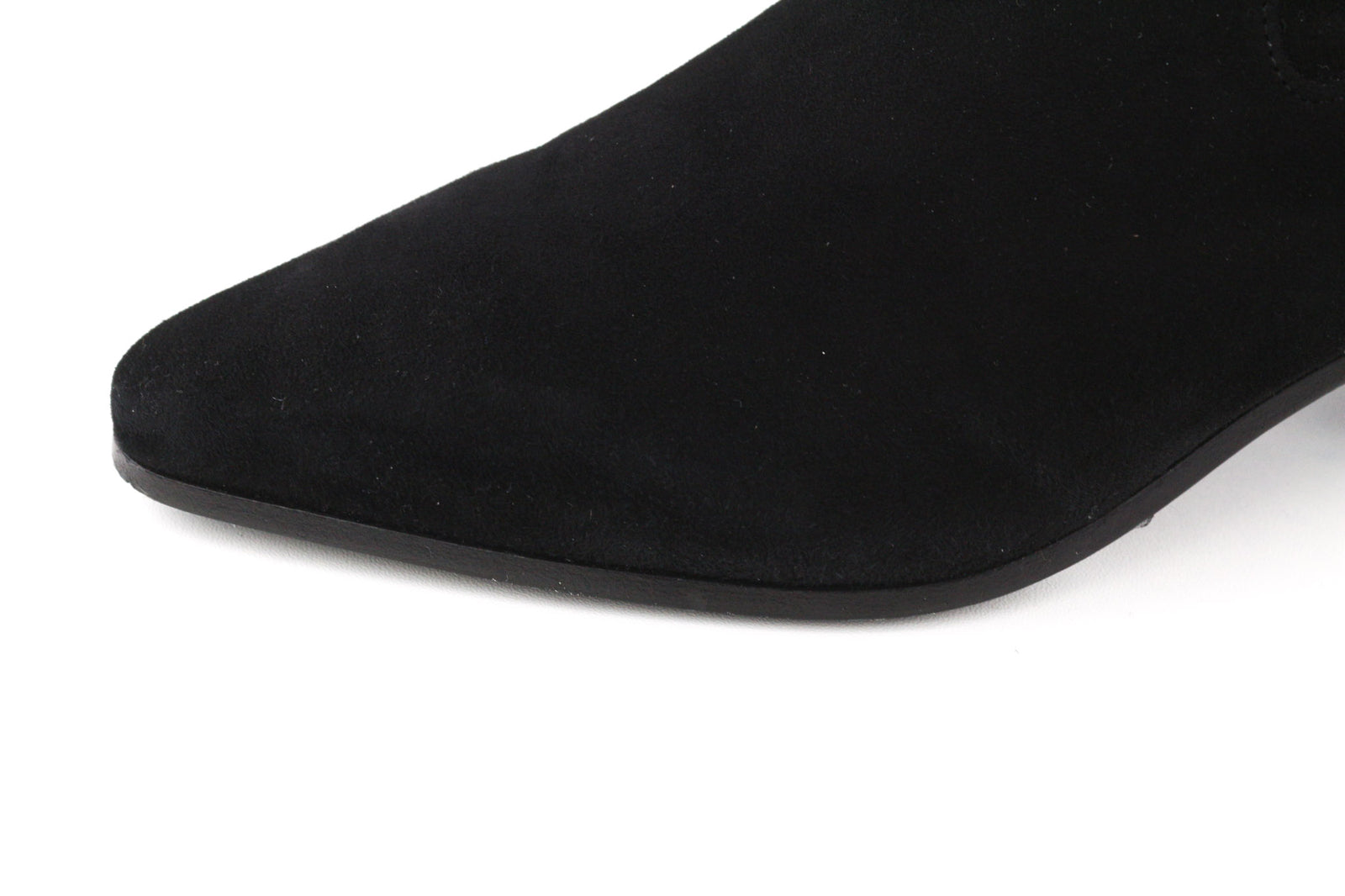 MAJE Flikuio moteriški aulinukai EU37 UK4 juodi, tamprios odos, ploni kulniukai iki šlaunų. 