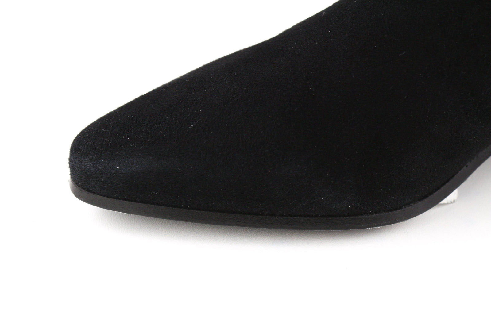 MAJE Flikuio moteriški aulinukai EU37 UK4 juodi, tamprios odos, ploni kulniukai iki šlaunų. 