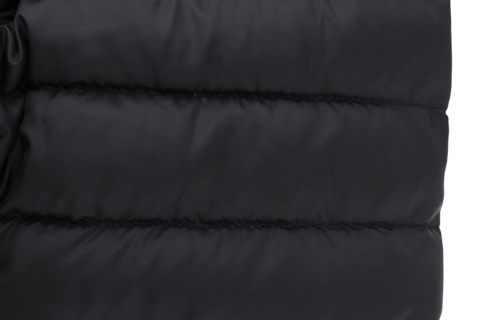 „THE NORTH FACE Travail“ vyriška pūkinė striukė M, su izoliacija ir gobtuvu, dygsniuota 