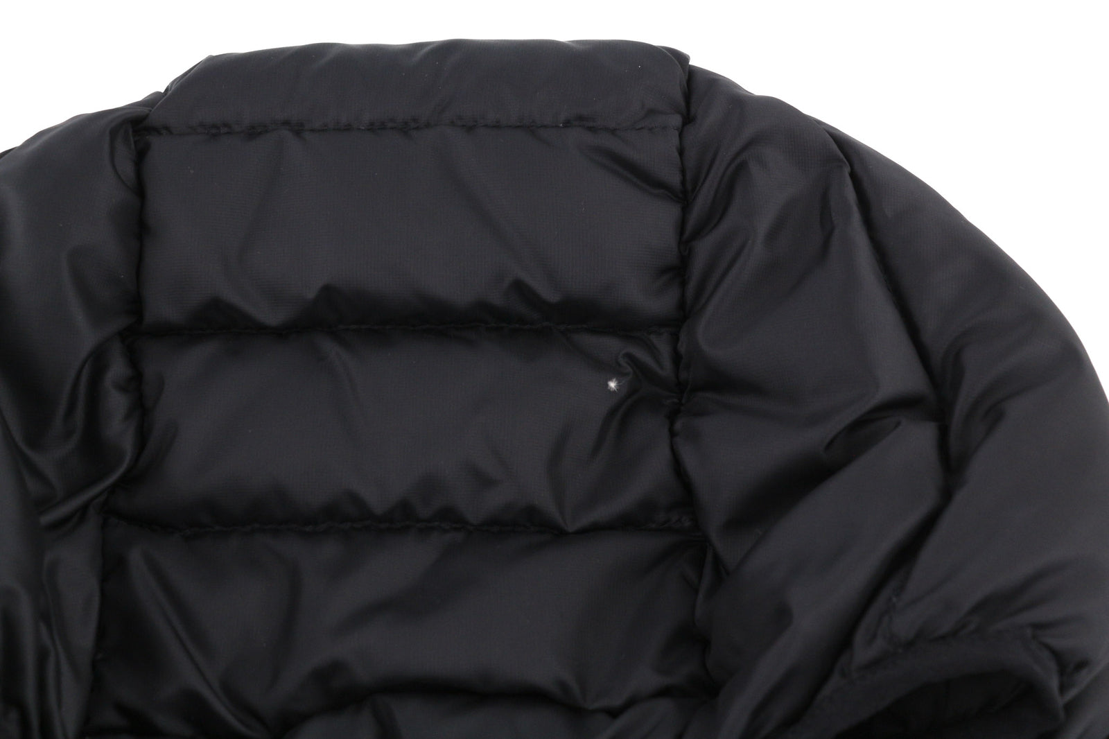 „THE NORTH FACE Travail“ vyriška pūkinė striukė M, su izoliacija ir gobtuvu, dygsniuota 