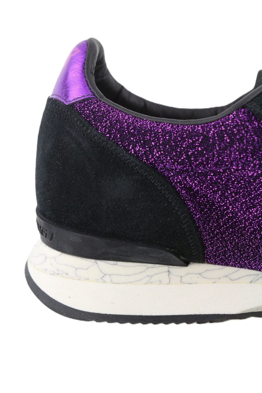 „GOLDEN GOOSE“ bėgimo bateliai moterims, 39 dydžio, violetiniai, juodi, odiniai, su blizgančiais raišteliais. 