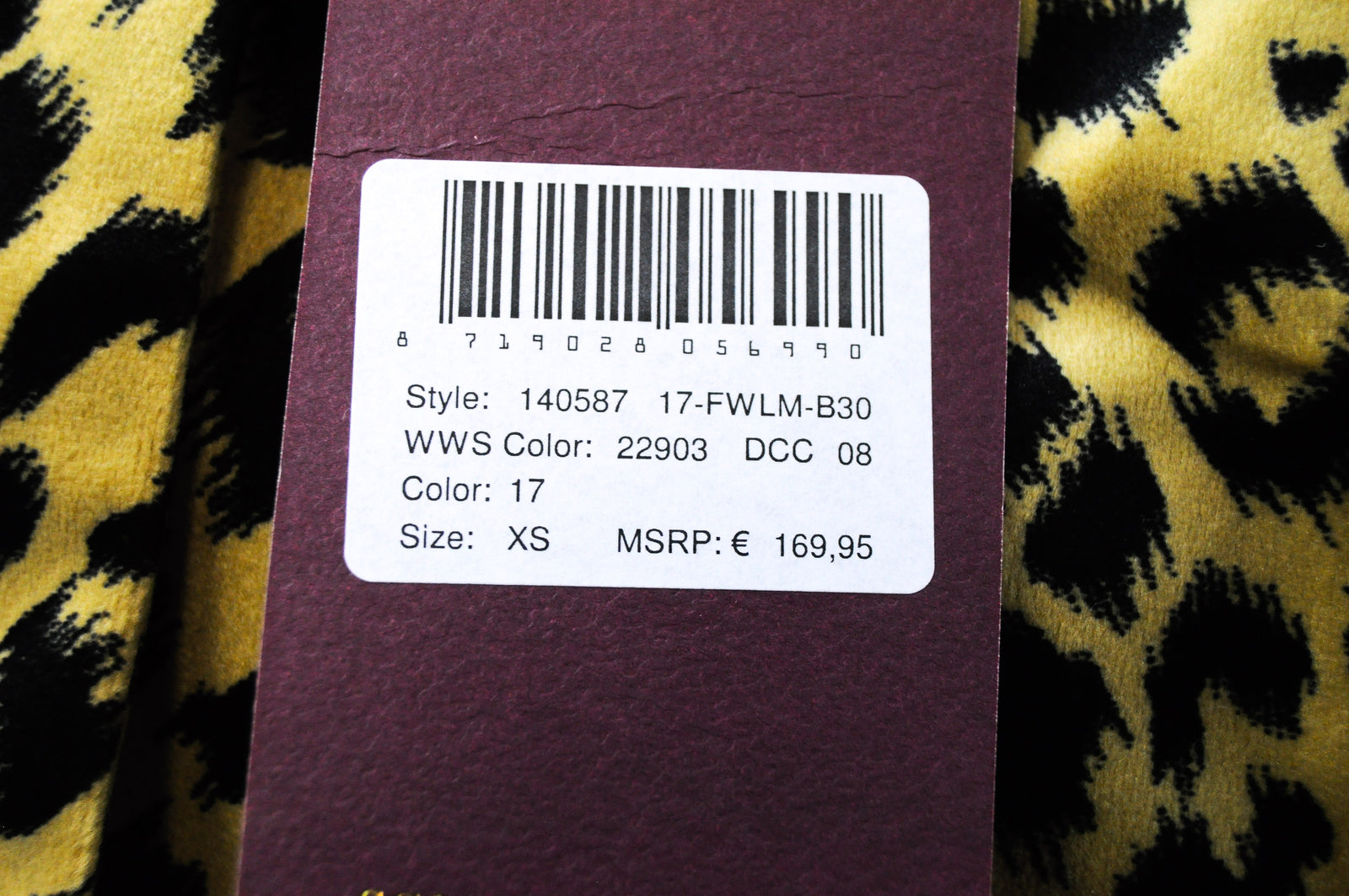 MAISON SCOTCH moteriškas XS dydžio rudas švarkas su gyvūnų raštu, vienaeilis, rekomenduojama kaina – 170 € 