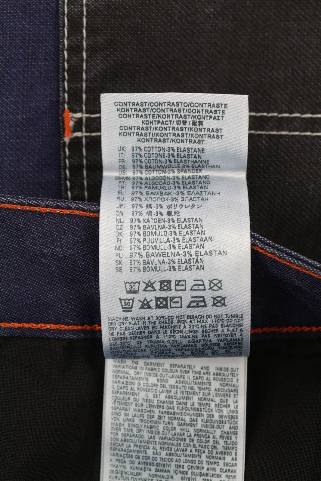 DIESEL D-Franky Carp Jogg 0EEAW vyriški džinsai W30 tiesaus kirpimo su tampriu užtrauktuku, rekomenduojama kaina – 200 € 