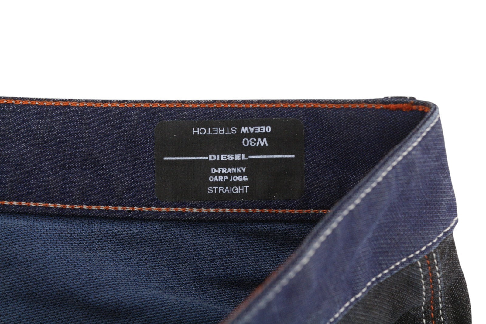 DIESEL D-Franky Carp Jogg 0EEAW vyriški džinsai W30 tiesaus kirpimo su tampriu užtrauktuku, rekomenduojama kaina – 200 € 