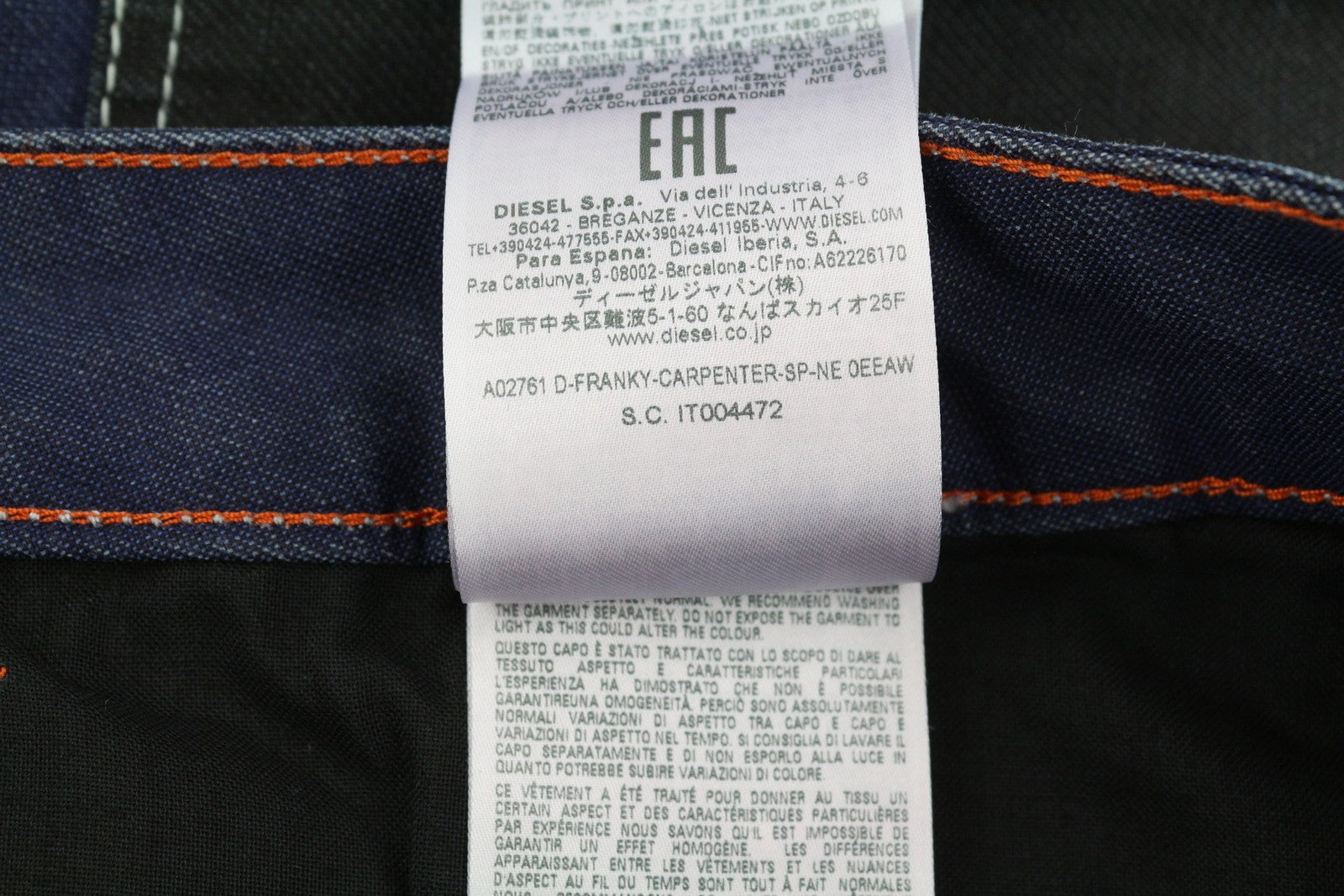 DIESEL D-Franky Carp Jogg 0EEAW vyriški džinsai W38 tiesaus kirpimo su tampriu užtrauktuku, rekomenduojama kaina – 200 € 