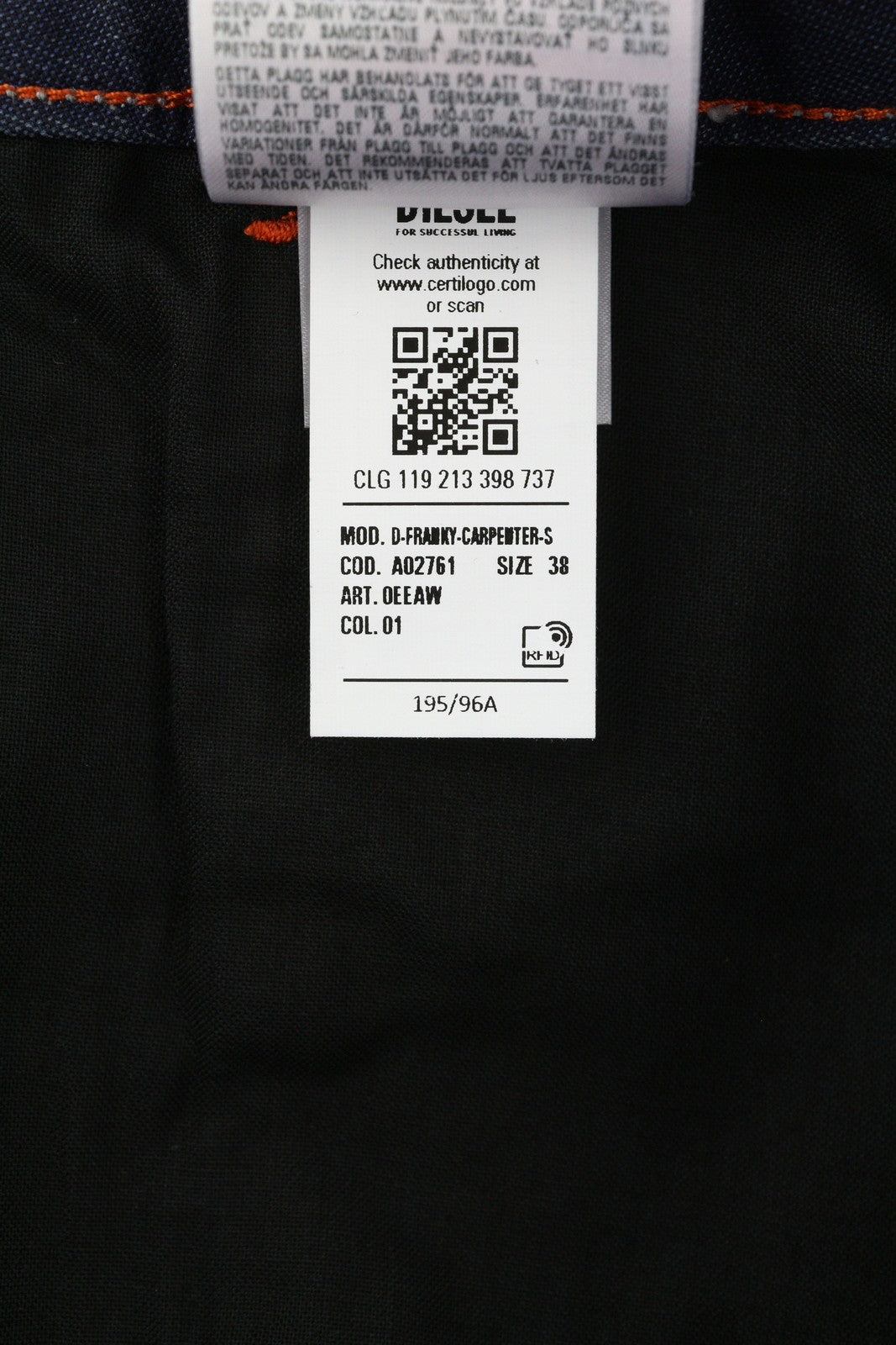 DIESEL D-Franky Carp Jogg 0EEAW vyriški džinsai W38 tiesaus kirpimo su tampriu užtrauktuku, rekomenduojama kaina – 200 € 