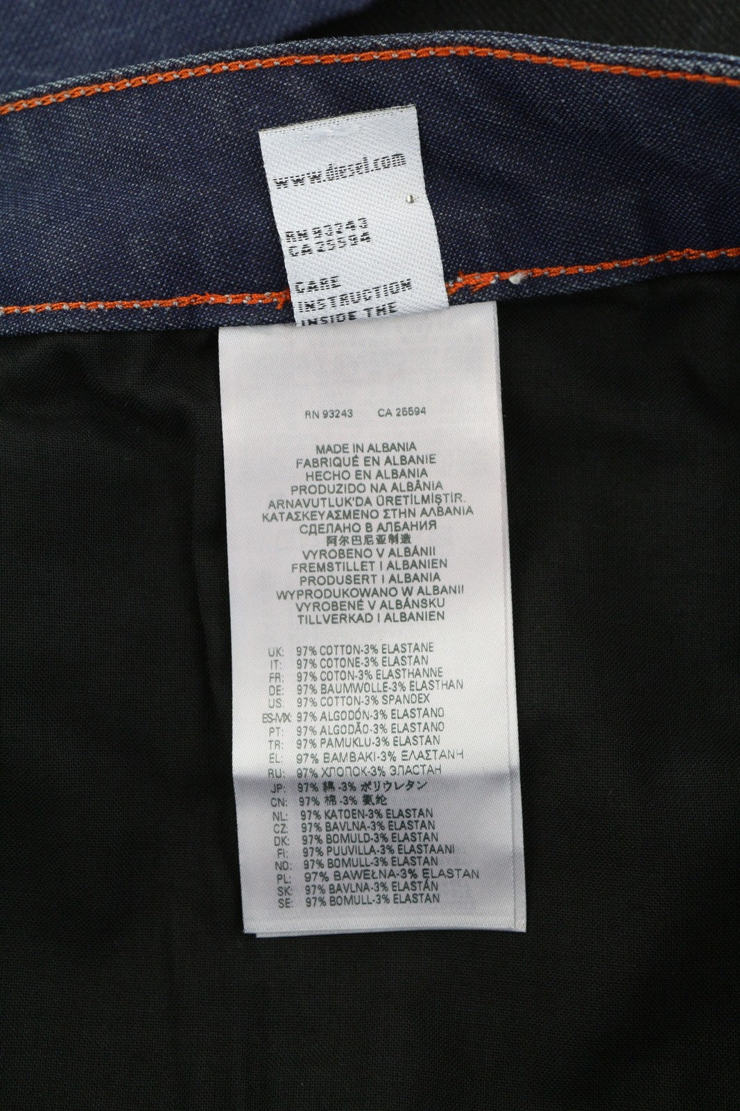 DIESEL D-Franky Carp Jogg 0EEAW vyriški džinsai W38 tiesaus kirpimo su tampriu užtrauktuku, rekomenduojama kaina – 200 € 