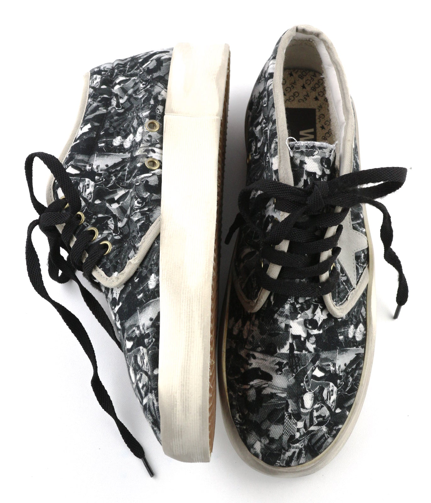 „GOLDEN GOOSE“ aukštos klasės vyriški sportbačiai, pilki, raštuoti, sendinti, suvarstyti. EU43. 