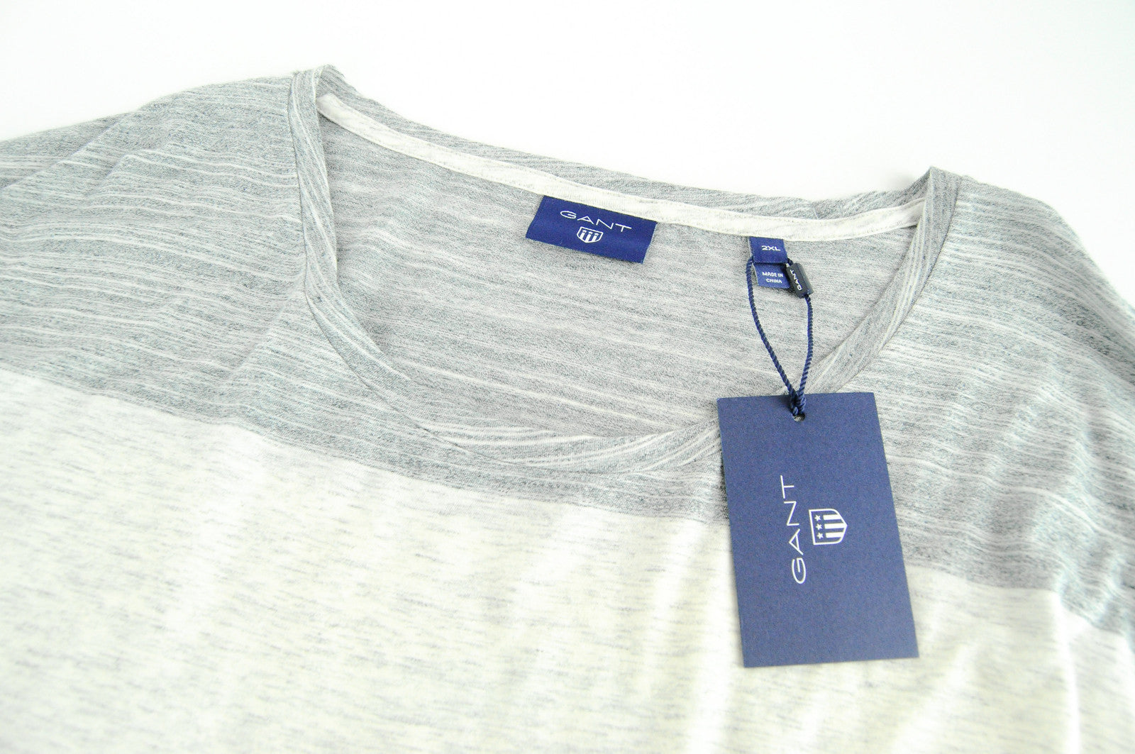 GANT vyriški marškinėliai su dryžiais, 2XL dydžio, vasariškai pilki melanžo spalvos, trumpomis rankovėmis. 