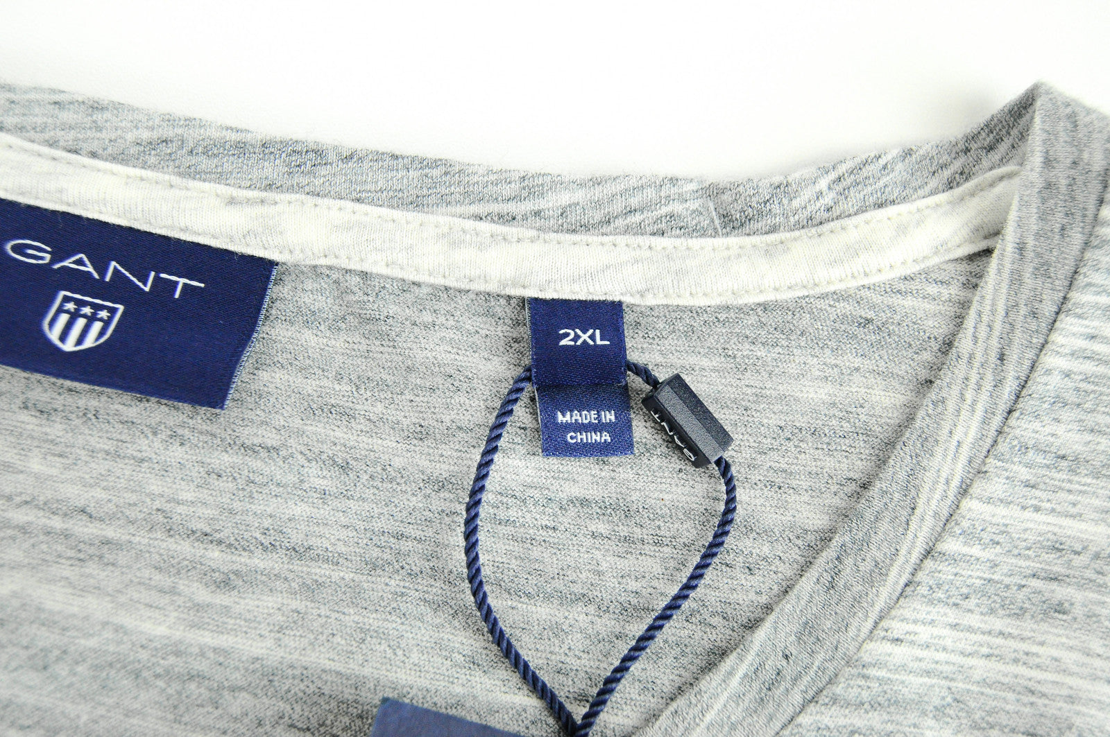 GANT vyriški marškinėliai su dryžiais, 2XL dydžio, vasariškai pilki melanžo spalvos, trumpomis rankovėmis. 