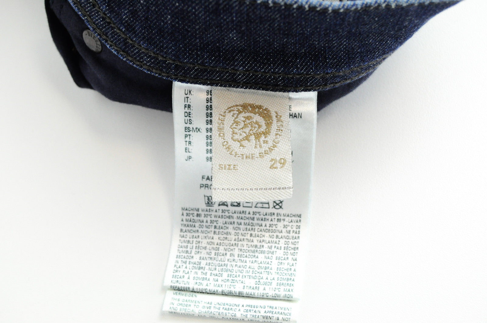 DIESEL Tepphar R845B vyriški džinsai W29/L32 mėlyni, ploni, morkų rašto, tamprūs 