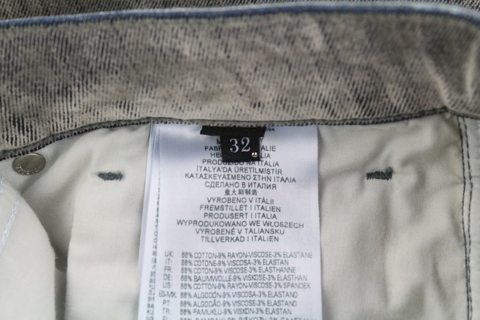 DIESEL D-Rekiv-Z 09D02 vyriški džinsai W32/L34 įprasto kirpimo, su sagomis, skalbti, rekomenduojama mažmeninė kaina – 250 € 