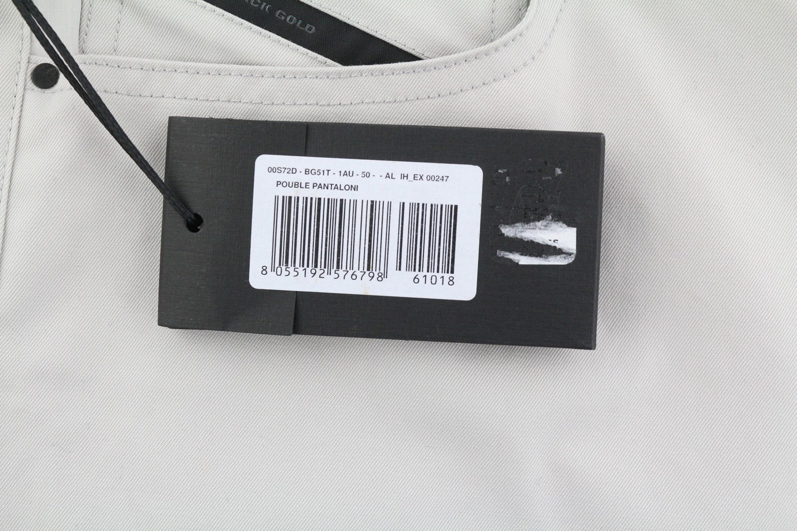 DIESEL juodos ir auksinės spalvos „Pouble BG51T“ vyriškos kelnės iki kulkšnių, 50 dydžio, plonos, šviesios, rekomenduojama kaina – 350 € 