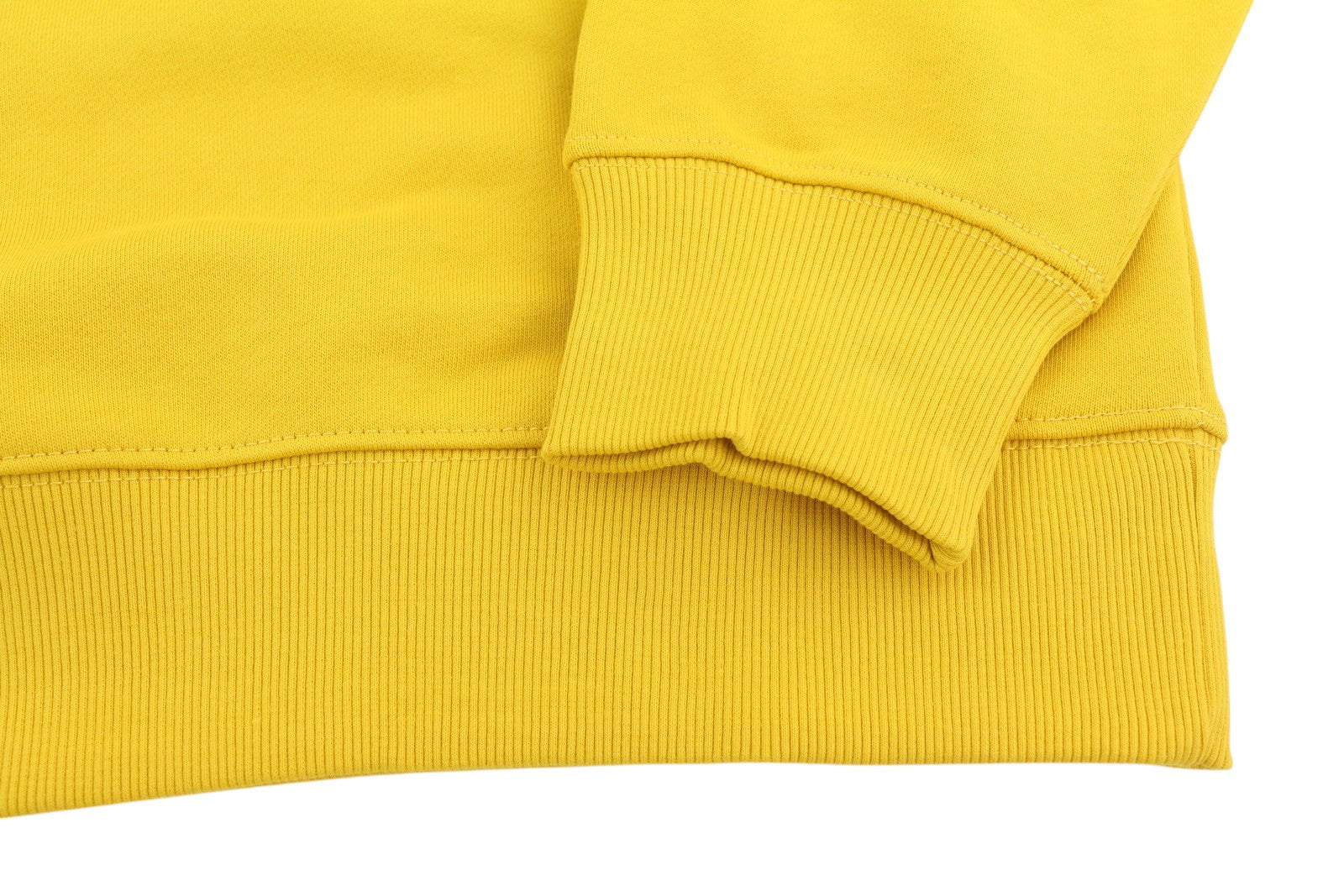 DIESEL S-Ginn-C3 vyriškas džemperis M, geltonas, apvalios iškirptės, ilgomis rankovėmis, rekomenduojama kaina – 110 € 