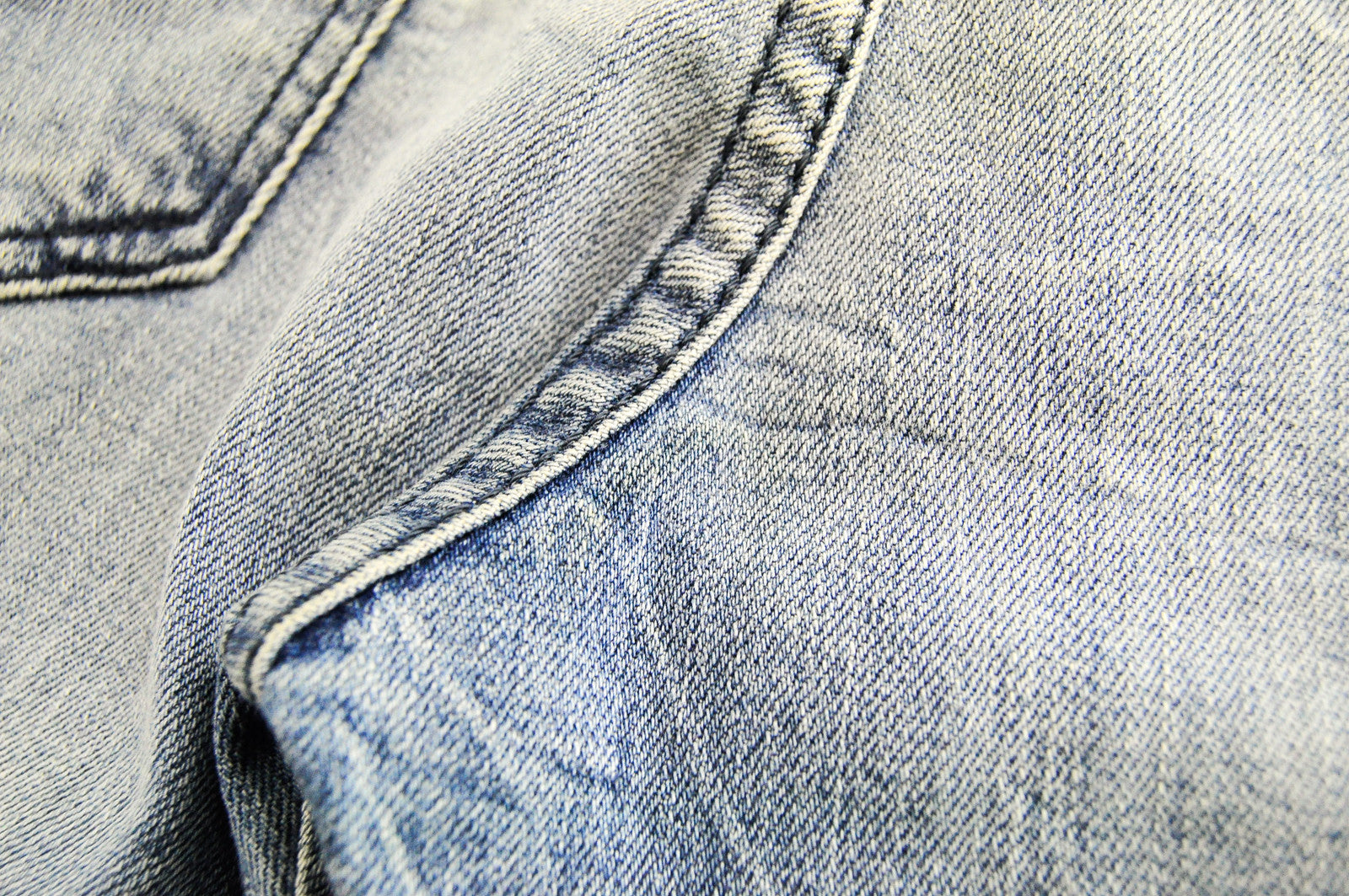 DIESEL Buster 081AL vyriški džinsai W27/L32 mėlyni, siaurėjantys, tamprūs 