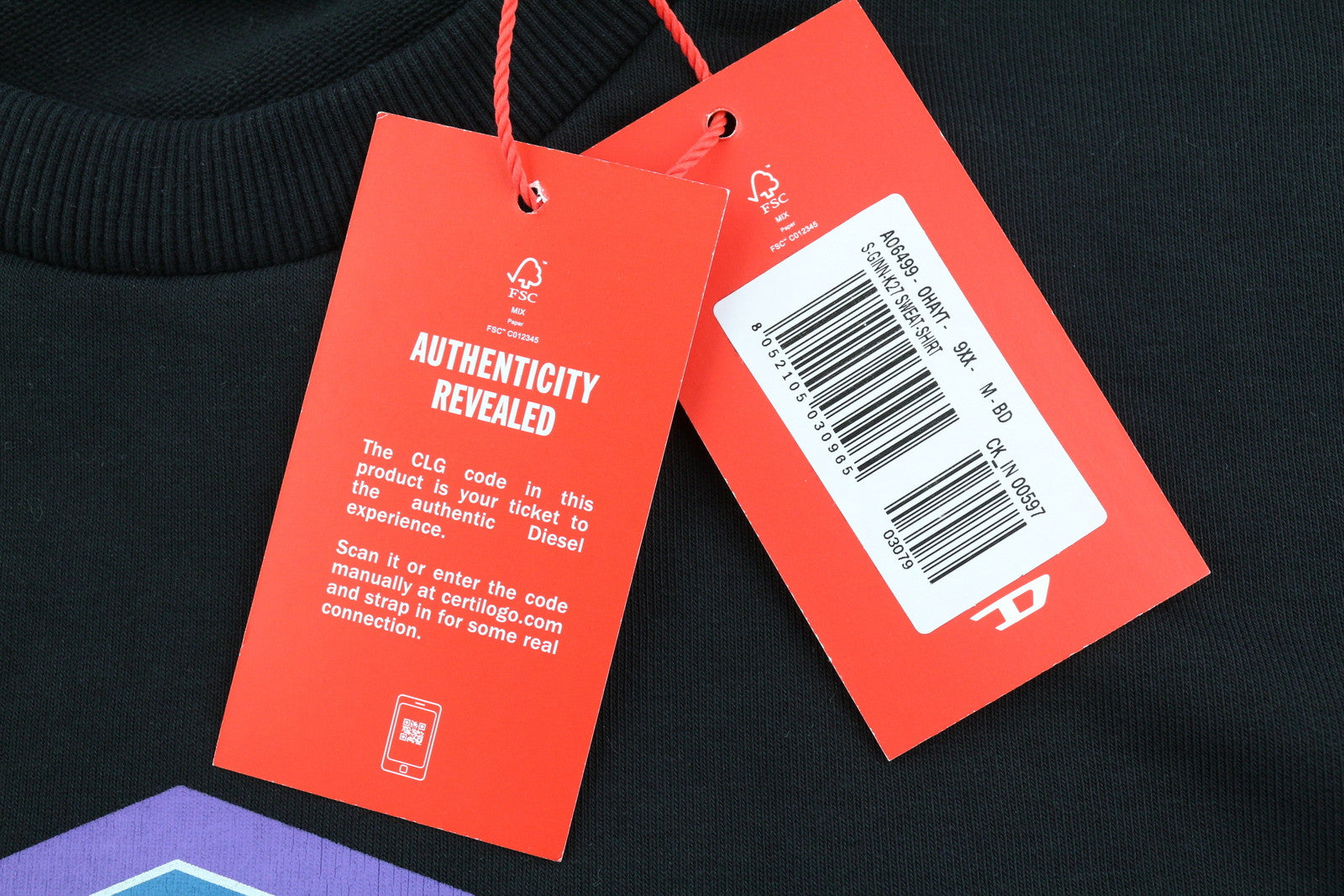 DIESEL S-Ginn-K27 vyriškas džemperis M, juodas, apvalios iškirptės, ilgomis rankovėmis, rekomenduojama kaina – 110 € 