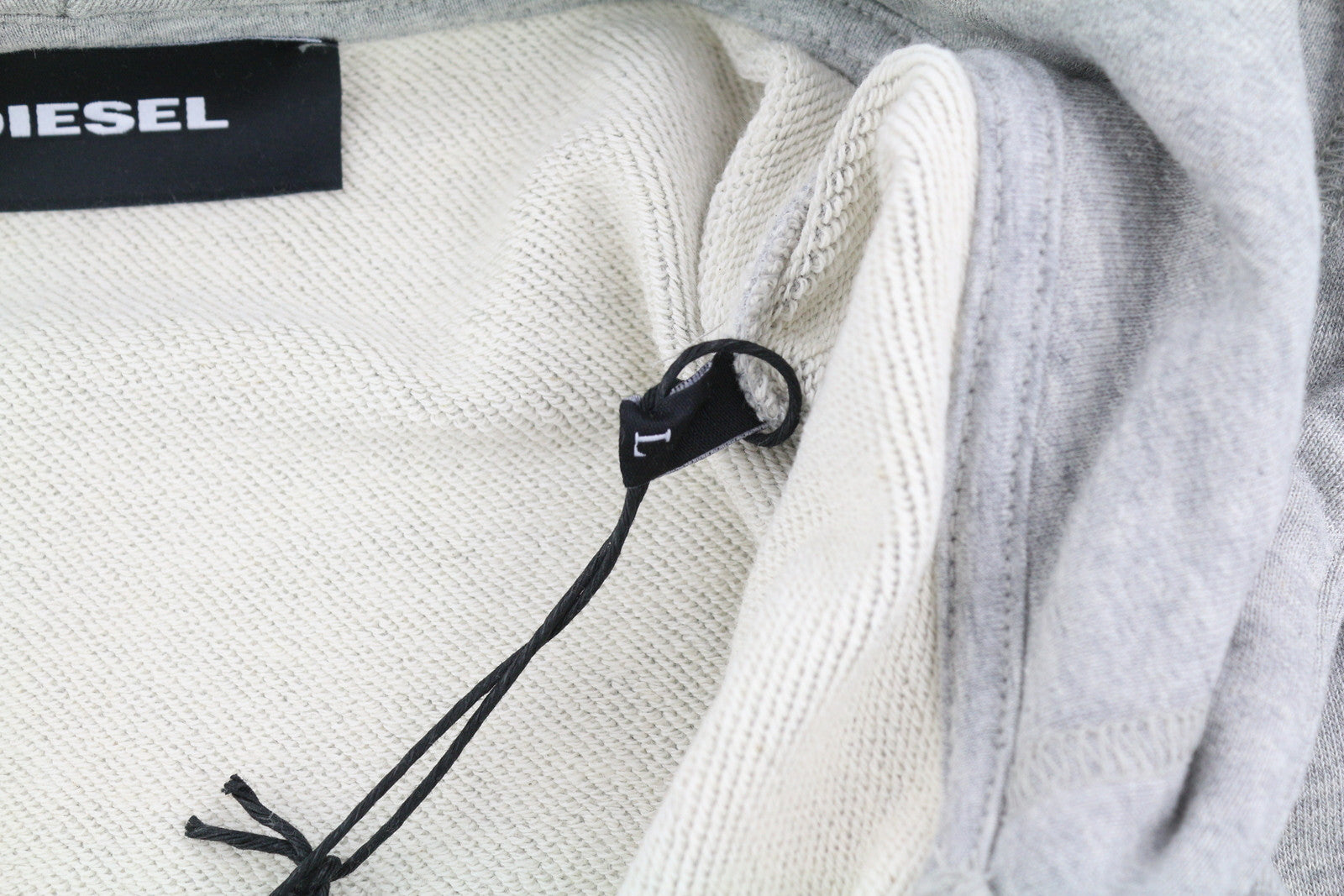 DIESEL S-Girk-Hood-Zip-Logo vyriškas džemperis su gobtuvu, L dydžio, pilkas melanžas, su pilnomis užtrauktukais, rekomenduojama kaina – 170 € 