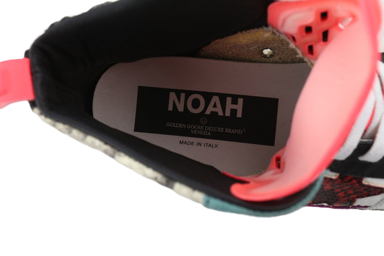 „GOLDEN GOOSE Noah“ moteriški sportbačiai, 39 m., įvairiaspalviai, odiniai, aukštakulniai, gyvatės rašto. 