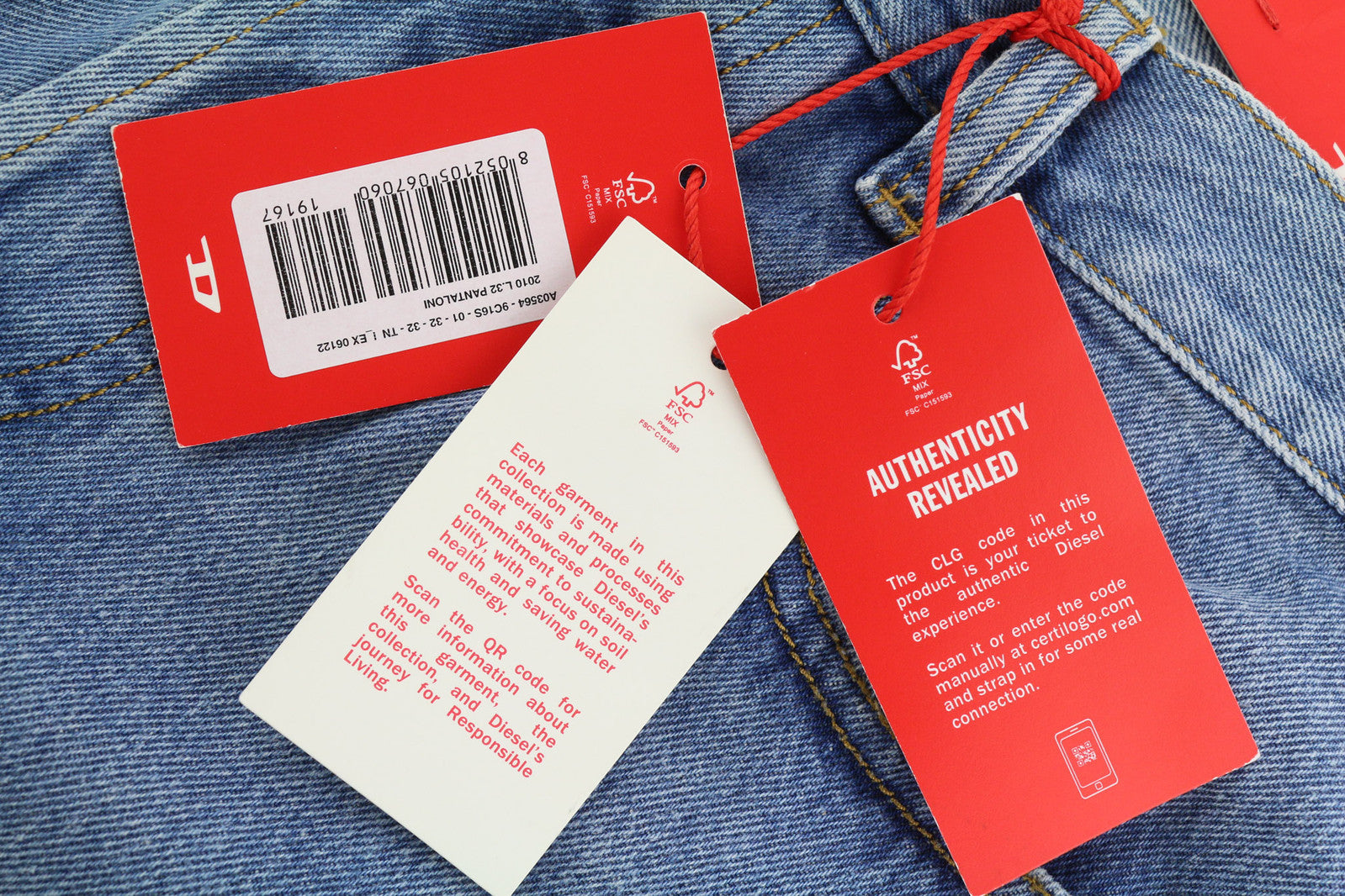 DIESEL 2010 9C16S vyriški džinsai W32/L32 laisvo kirpimo, vidutinio juosmens, tiesaus kirpimo, rekomenduojama mažmeninė kaina – 160 € 