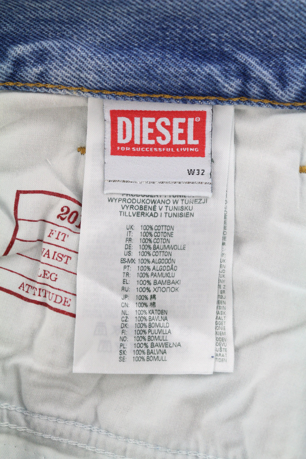 DIESEL 2010 9C16S vyriški džinsai W32/L32 laisvo kirpimo, vidutinio juosmens, tiesaus kirpimo, rekomenduojama mažmeninė kaina – 160 € 