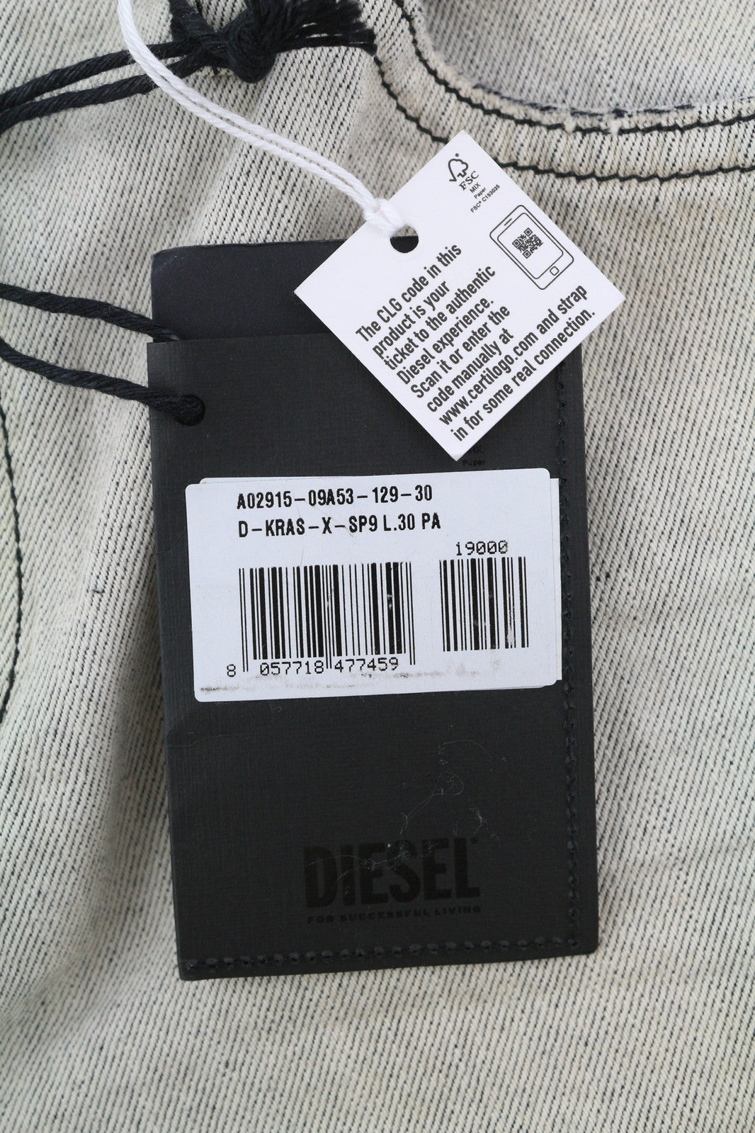 DIESEL D-Kras 09A53 vyriški džinsai W30/L30 Sim Fit dažyto stiliaus, rekomenduojama kaina – 220 €, šviesaus džinso spalvos. 