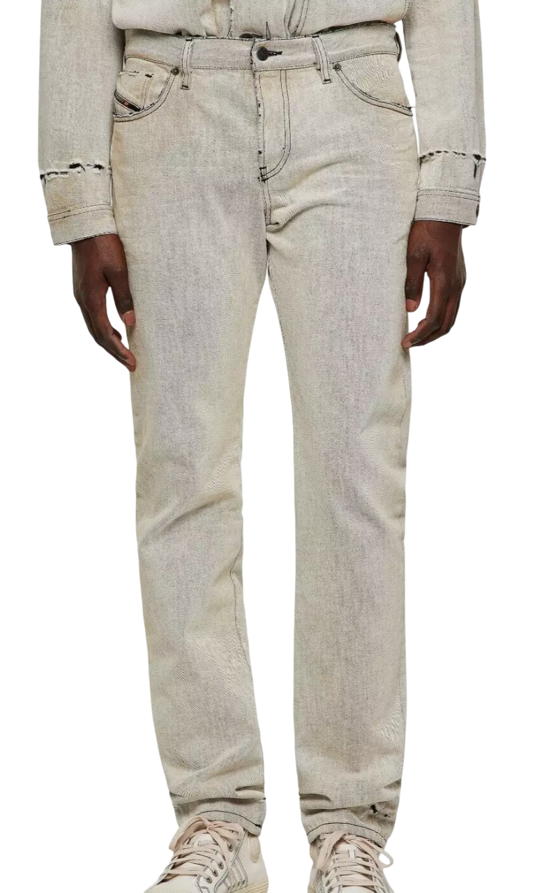 DIESEL D-Kras 09A53 vyriški džinsai W31/L30 Sim Fit dažyto stiliaus, rekomenduojama kaina – 220 €, šviesaus džinso spalvos. 