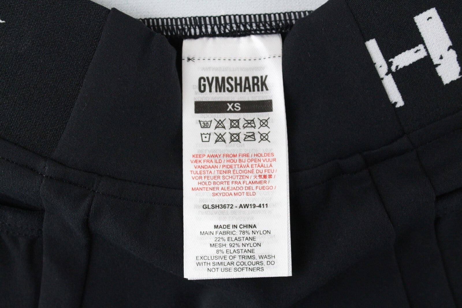 GYM SHARK moteriški „Legacy“ fitneso šortai XS, juodi, tamprūs sportinės aprangos logotipai 