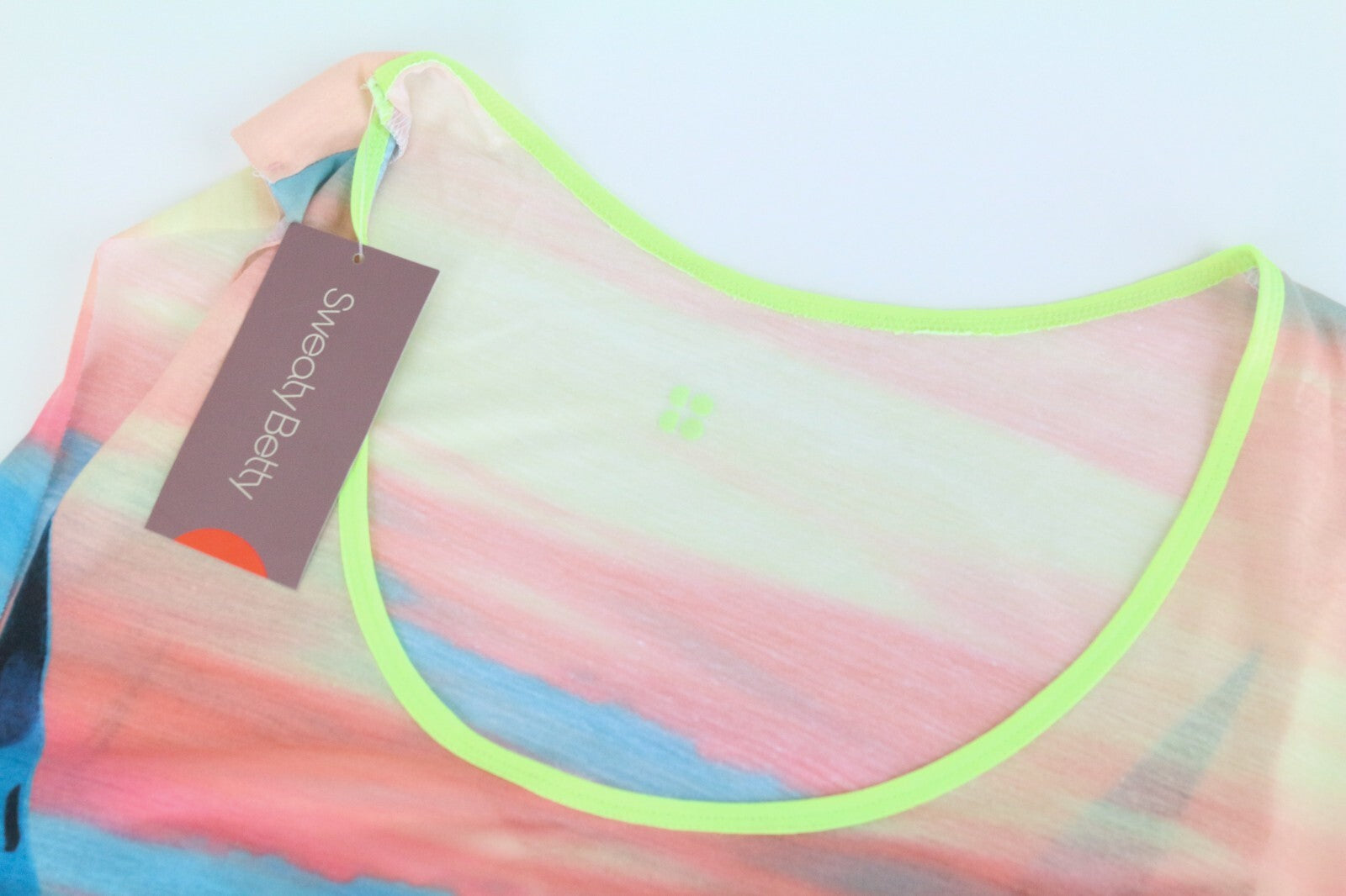 SWEATY BETTY L Rožiniai trumpi „Skipper“ bėgimo marškinėliai be rankovių 