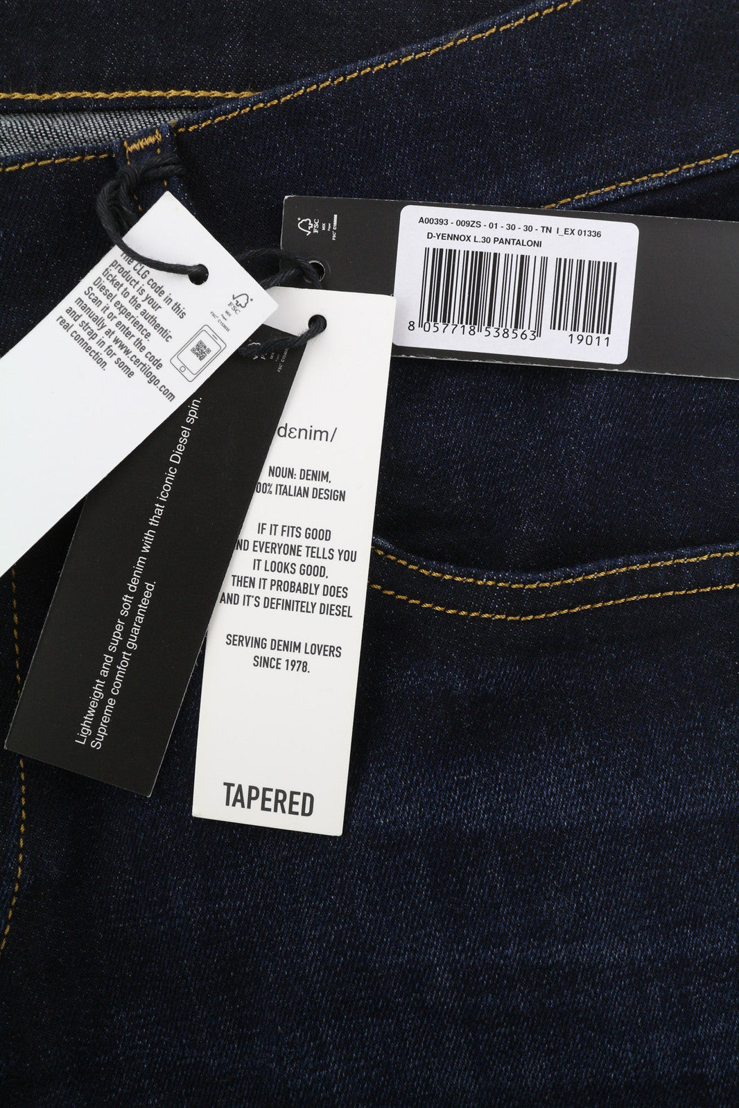 DIESEL D-Yennox 009ZS vyriški džinsai W30/L30 siaurėjantys, skalbti, rekomenduojama kaina – 160 €, tamsūs džinsai 