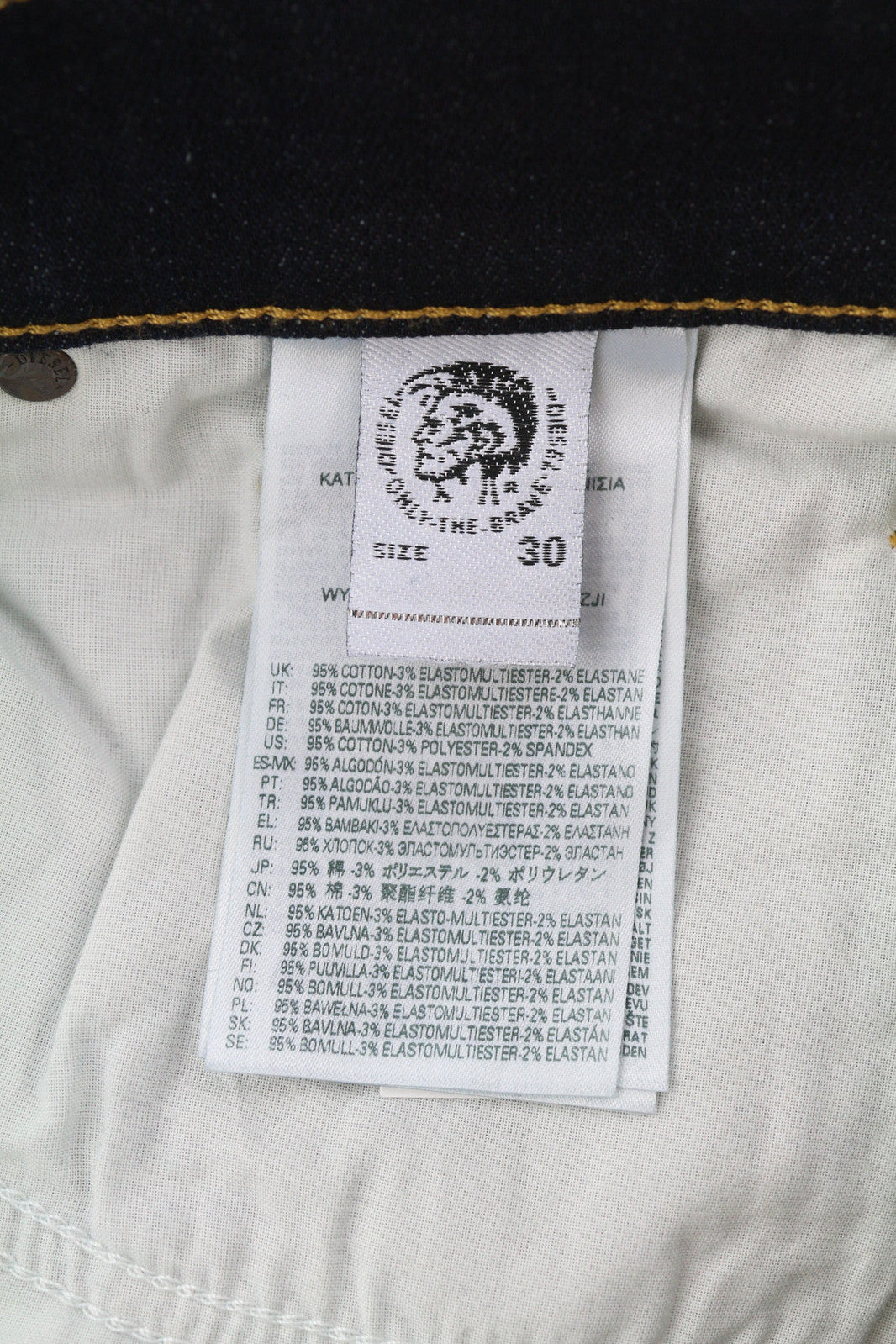 DIESEL D-Yennox 009ZS vyriški džinsai W30/L30 siaurėjantys, skalbti, rekomenduojama kaina – 160 €, tamsūs džinsai 