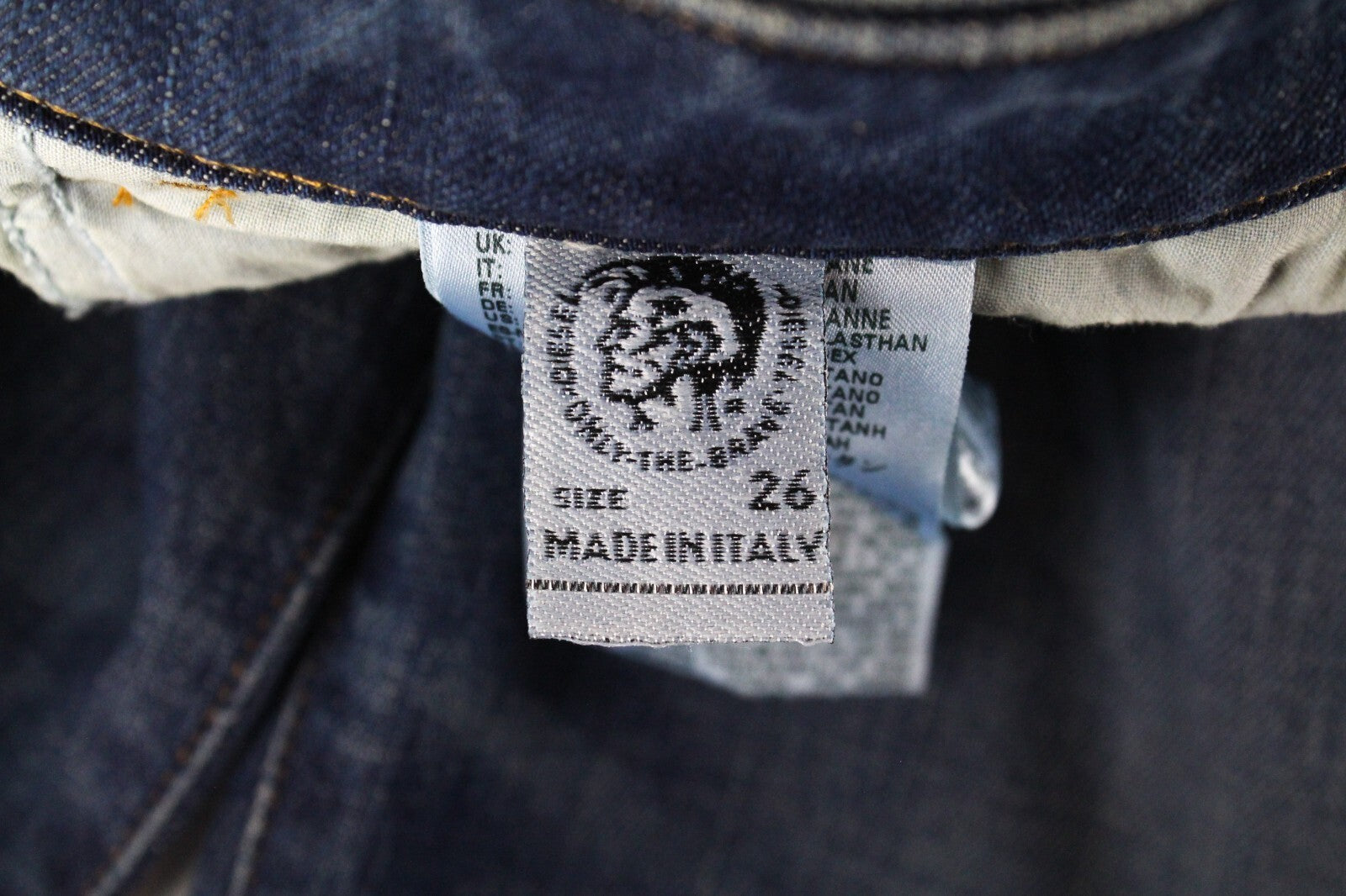 DIESEL moteriški džinsai W26/L32 D-Eiselle 089AR Boyfriend Fit mėlyni, tamprūs, tiesūs 