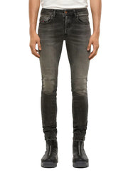 DIESEL Sleenker 009JF vyriški džinsai W32/L32 aptempti, tamprūs, su gobtuvu, rekomenduojama kaina – 200 € 